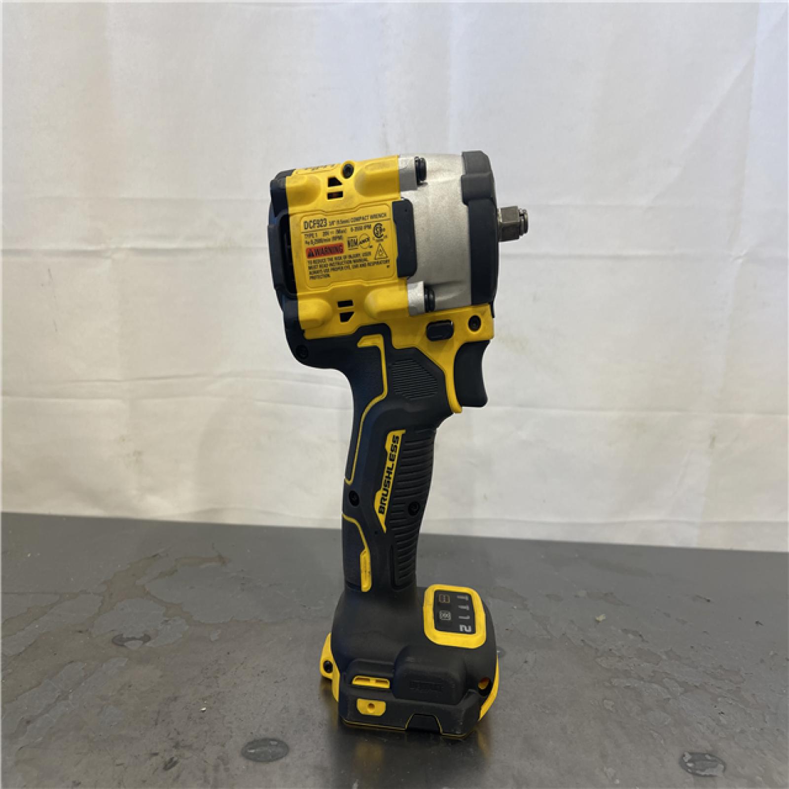 AS-IS- DeWalt 20V MAX ATOMIC 3/8 in. Cordless Brushless Compact Impact Wrench (Tool-Only)