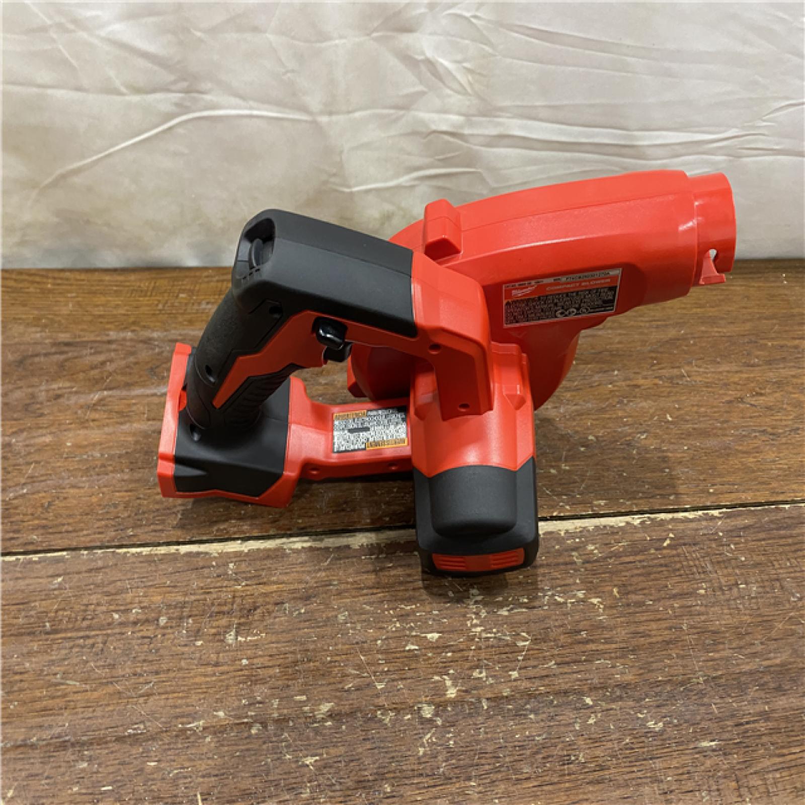AS-IS Milwaukee M18 18-Volt Lithium-Ion Cordless Compact Blower (Tool-Only)