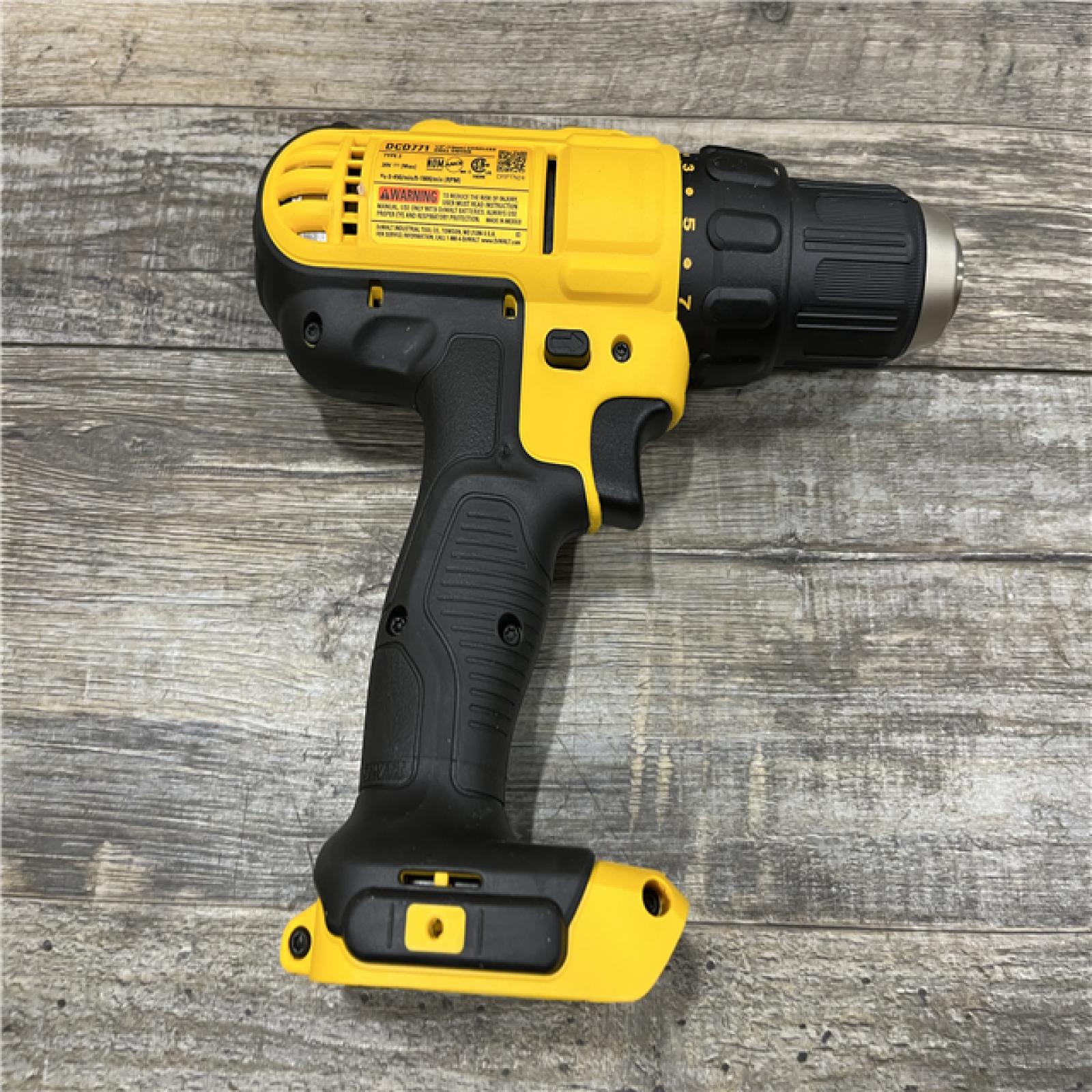 AS-IS DEWALT 20V MAX Cordless 1/2 in. Drill/Driver Kit