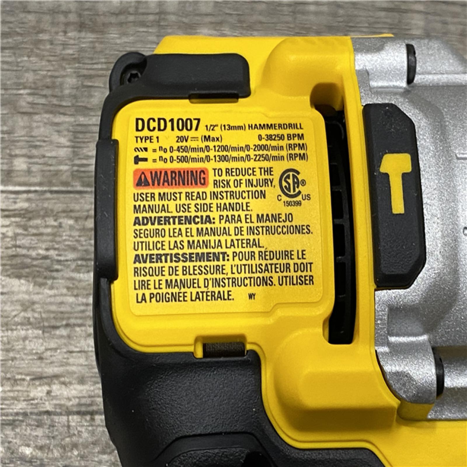AS-IS DEWALT Atomic 20V Max Lithium-Ion Brushless Cordless Compact 1/4 in. Impact Driver Kit