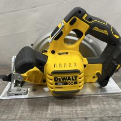 AS-IS DEWALT 20-Volt MAX 7-1/4 in. Cordless Circular Saw (Tool Only)