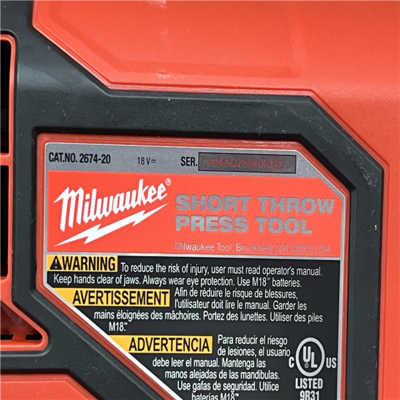 LIKE NEW Milwaukee-2674-22P M18 Short Throw Press Tool Kit W/ Viega PureFlow Jaws