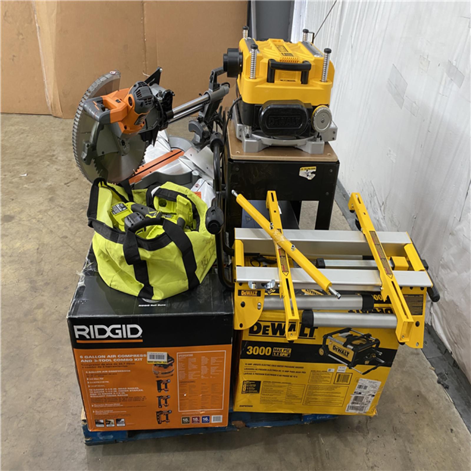 Houston Location AS IS - Tool Pallet