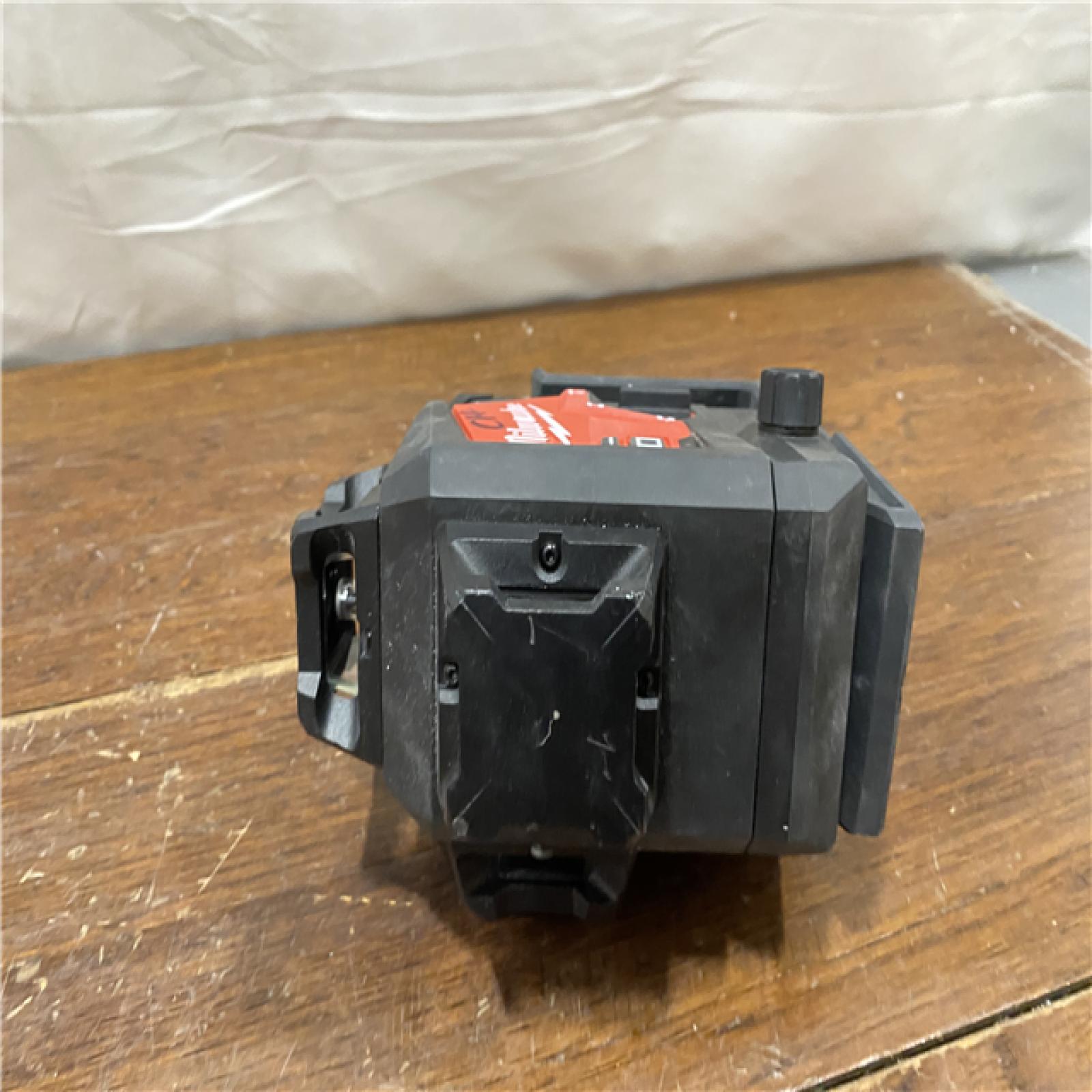 AS-IS Milwaukee-3632-21 M12 Green Beam Laser 360Â° 3-Plane Kit