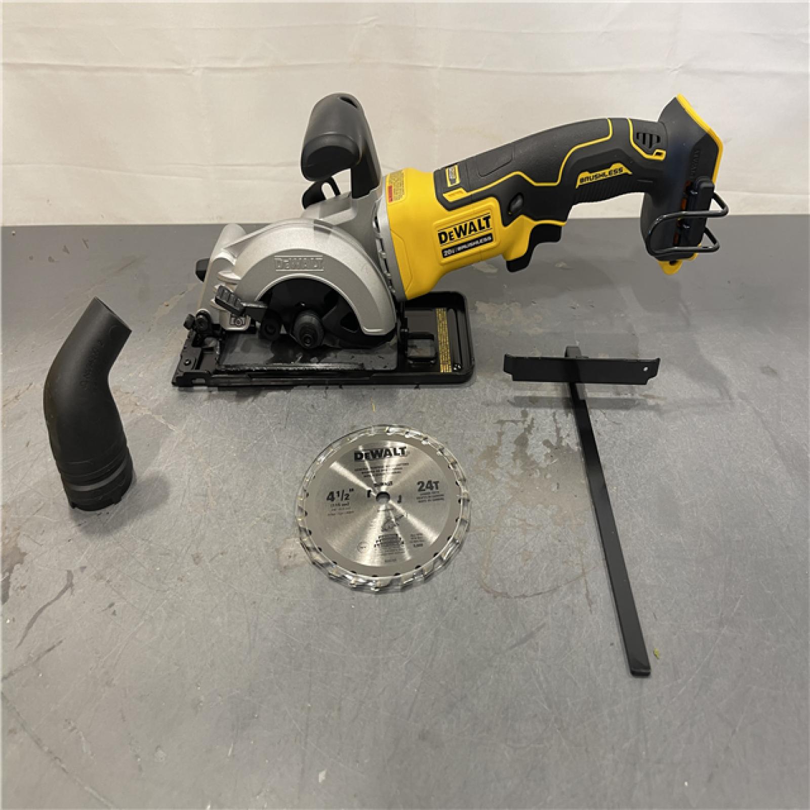 AS-IS - DEWALT ATOMIC 20V MAX Cordless Brushless 4-1/2 in. Circular Saw