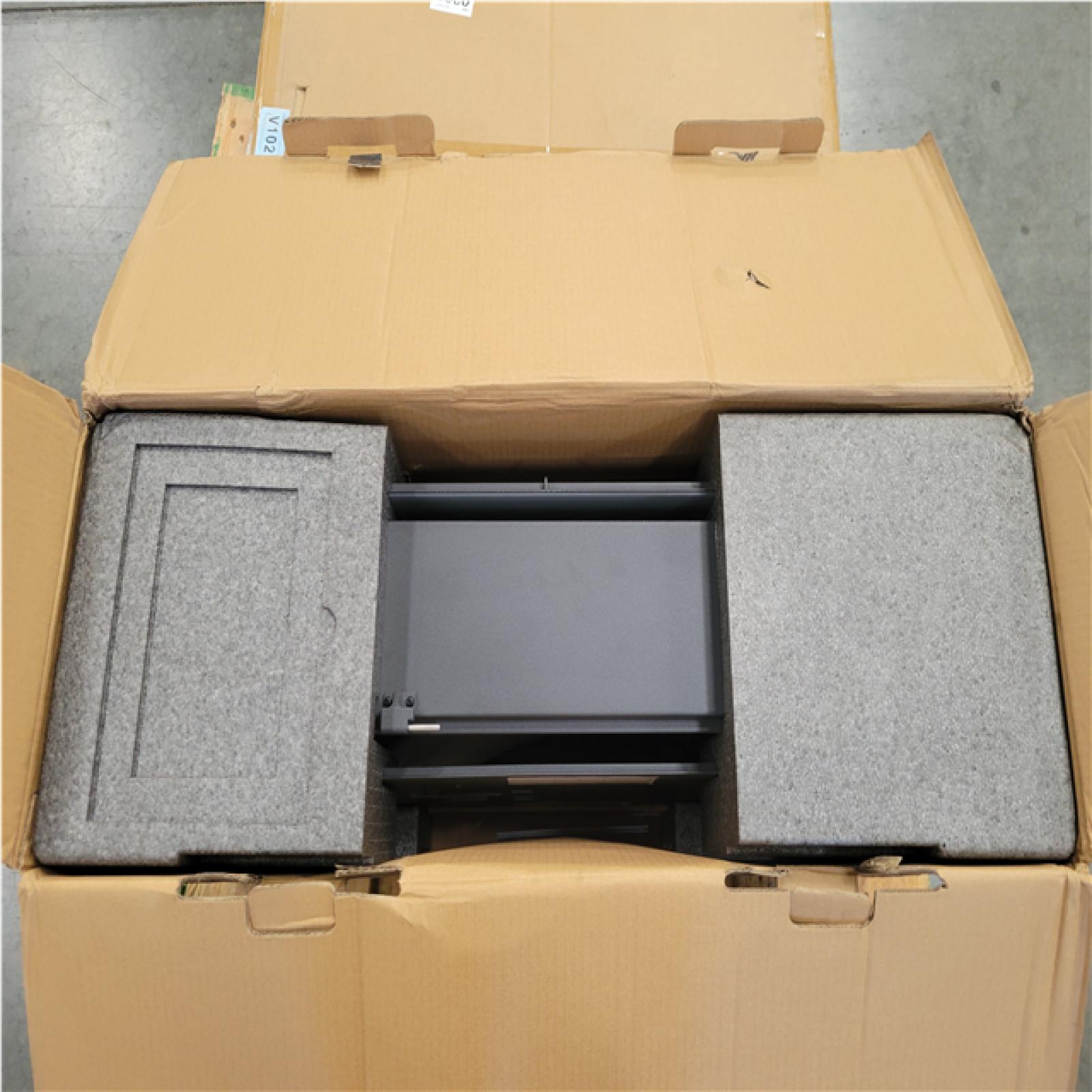 CALIFORNIA NEW ECO FLOW POWER STATION BATTERY WITH ECOFLOW SMART HOME PANEL 2