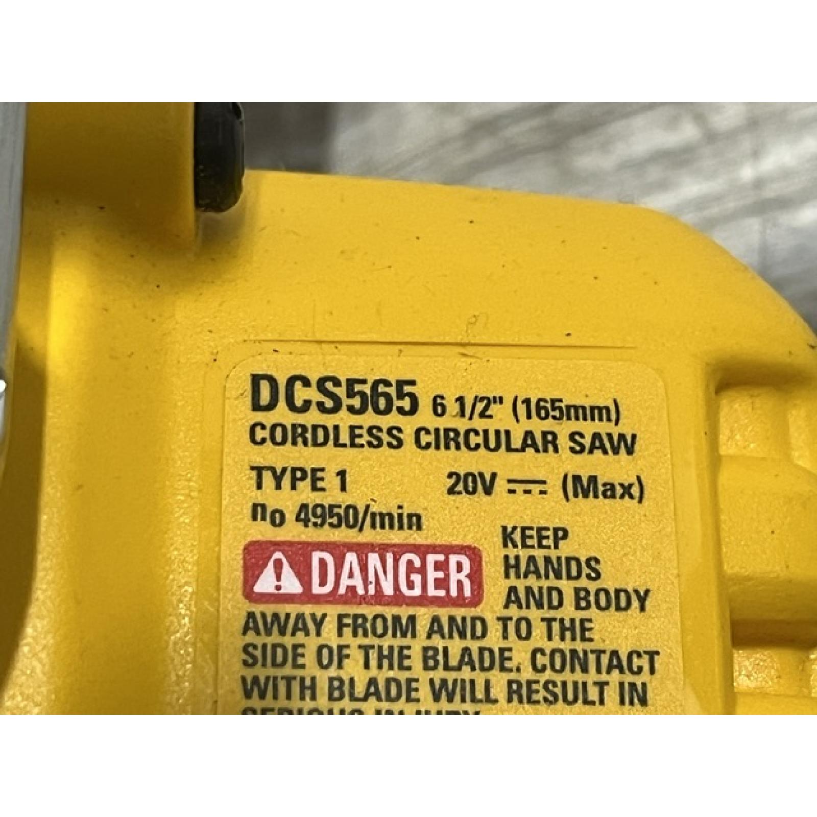 AS-IS DEWALT 20V MAX Cordless Brushless 6-1/2 in. Sidewinder Style Circular Saw (Tool Only)