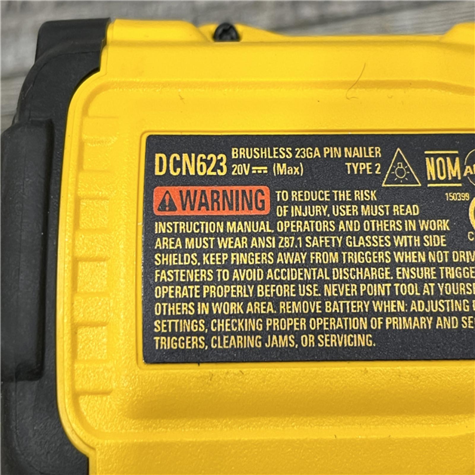 AS-IS DEWALT ATOMIC 20V MAX Lithium Ion Cordless 23 Gauge Pin Nailer Kit