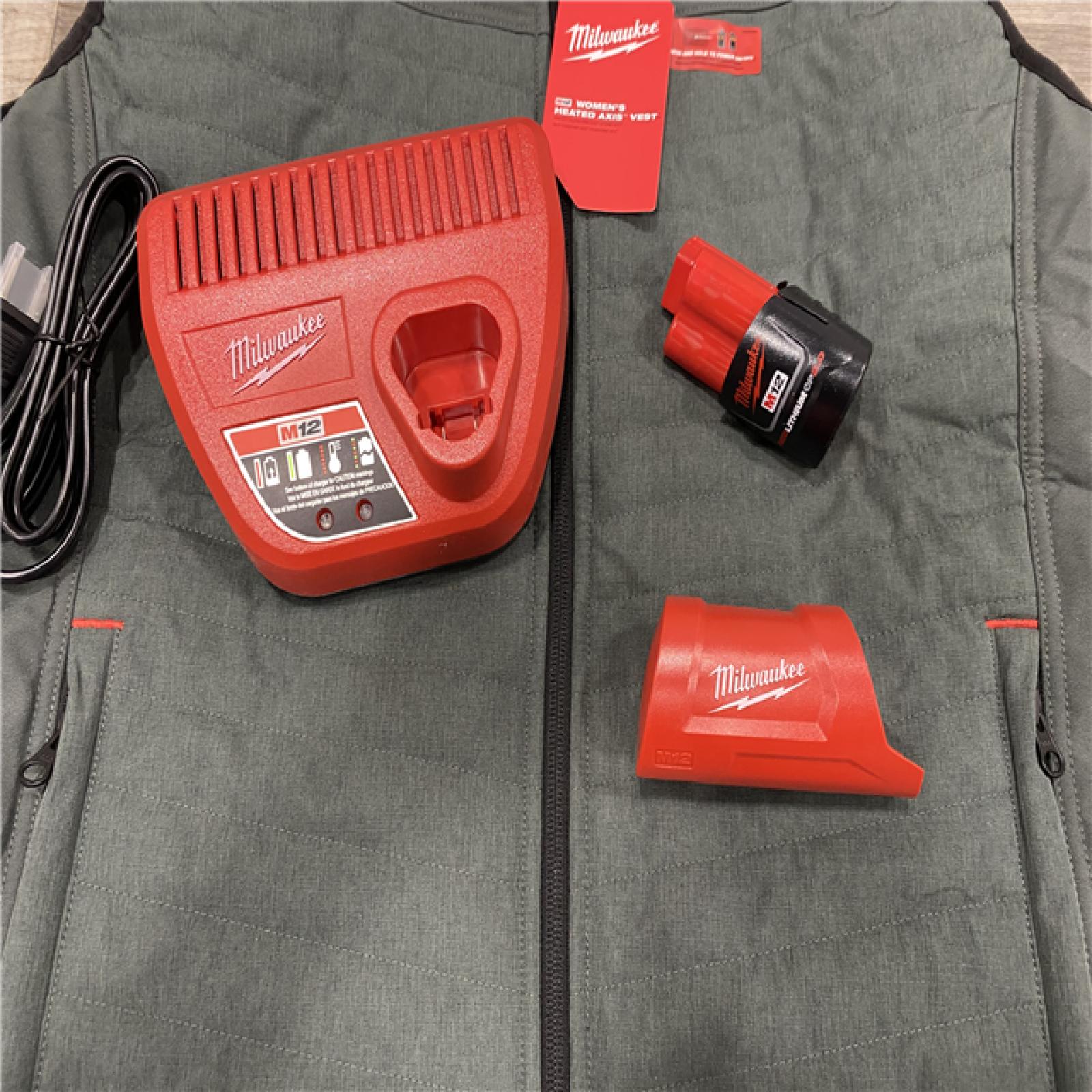 AS-IS Milwaukee Women's X-Large 12V Lithium-Ion Cordless AXIS Green Heated Vest Kit