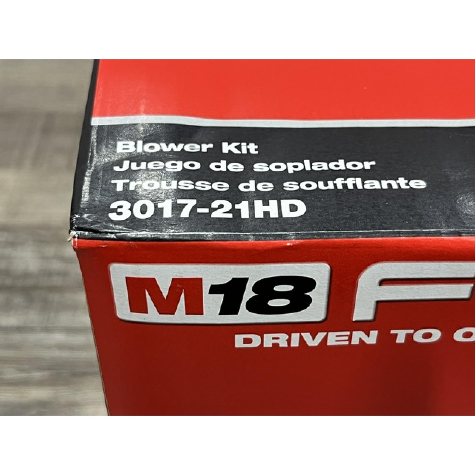 NEW - Milwaukee FUEL 120 MPH 500 CFM 18V Brushless Cordless Battery Powered Leaf Blower Kit