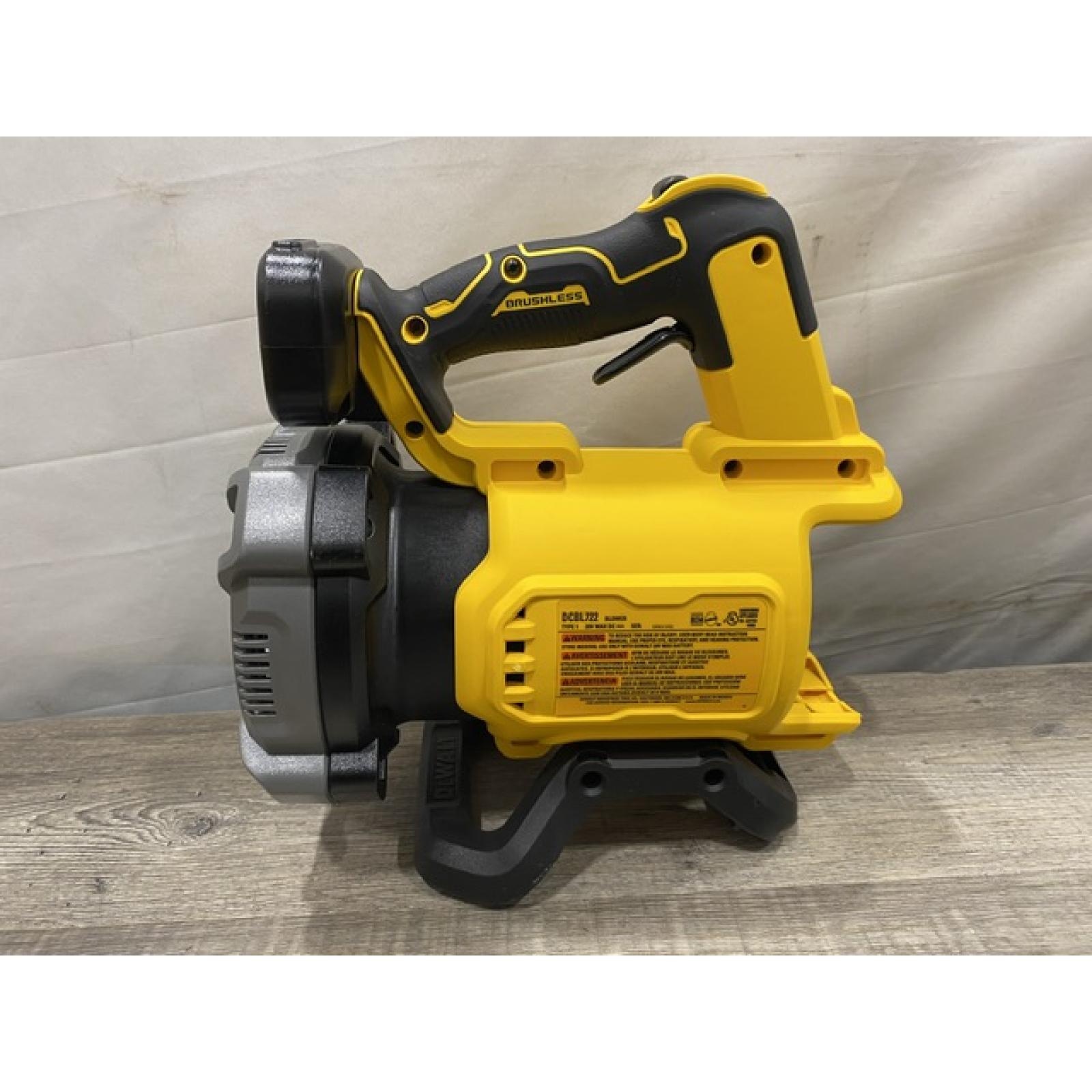 AS-IS DEWALT 20V MAX* XR Brushless Cordless Handheld Blower Kit