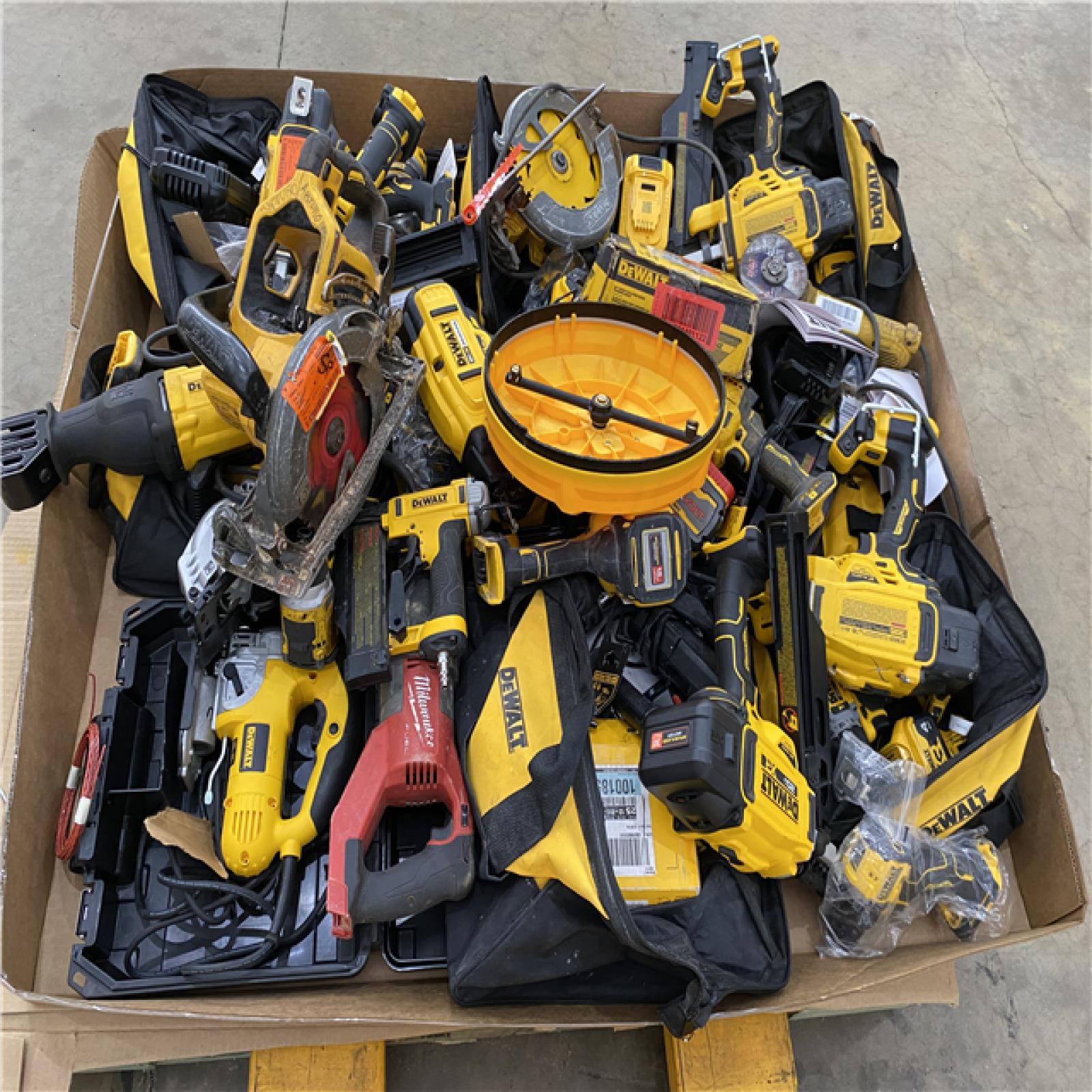 Houston Location AS IS - Tool Pallet