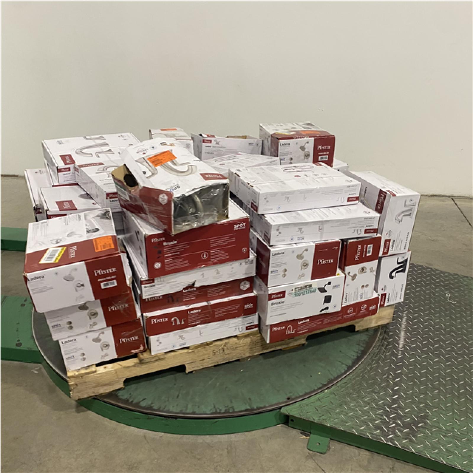 Dallas Location - As-Is Bath & Kitchen Faucets Palllet