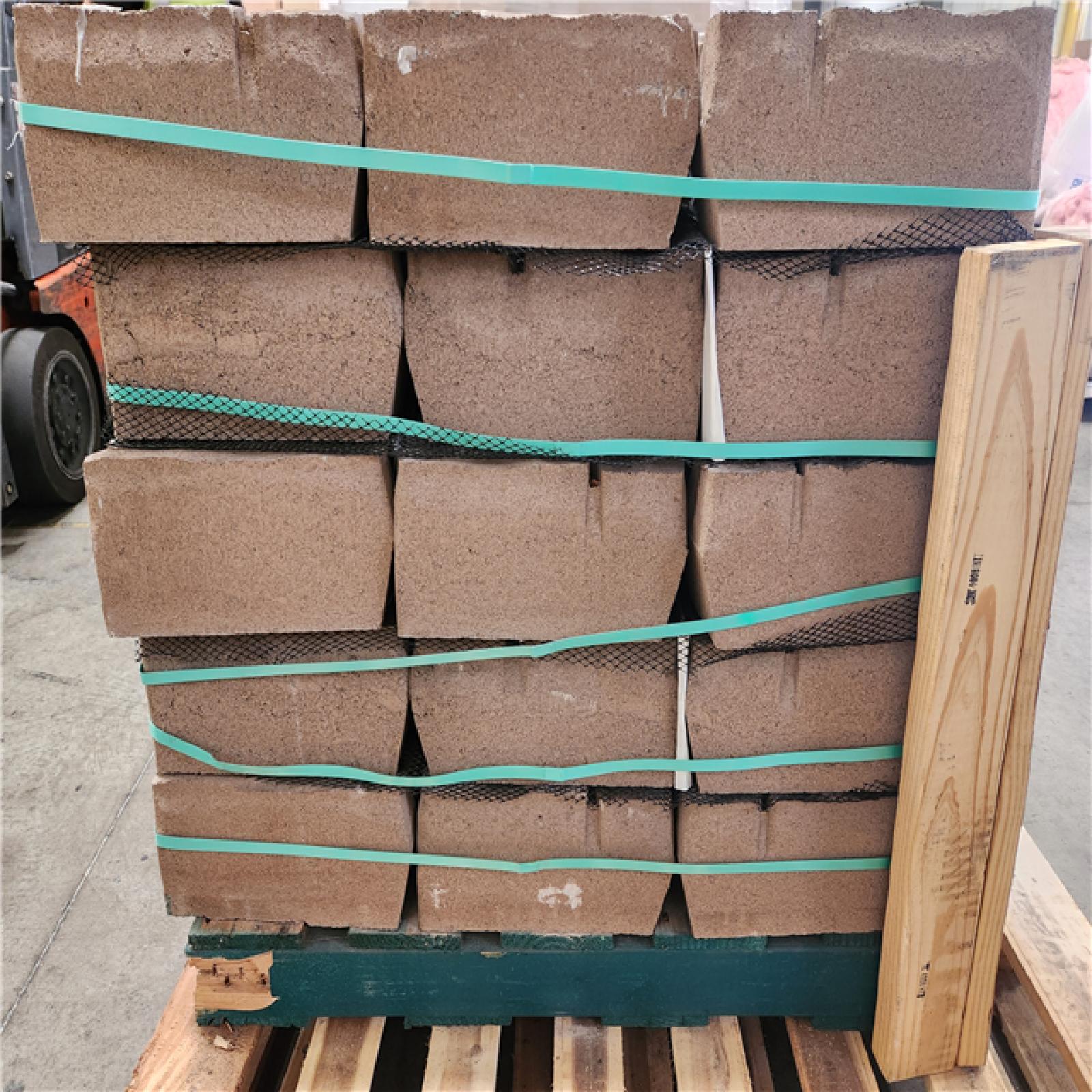 Phoenix Location Bricks 102 Pieces