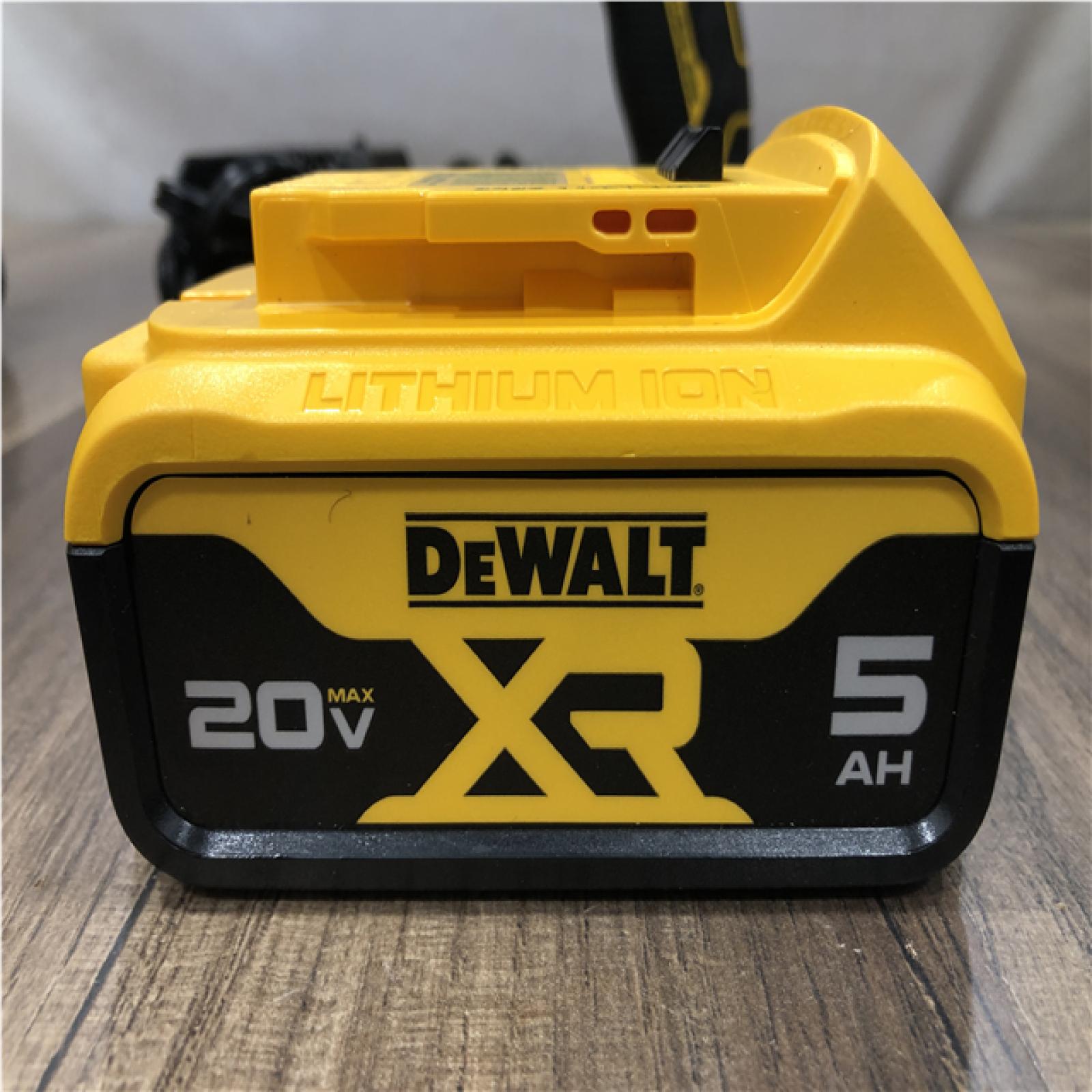 AS-IS DEWALT ATOMIC 20V MAX Lithium-Ion Cordless 1/4 in. Brushless Impact Driver Kit