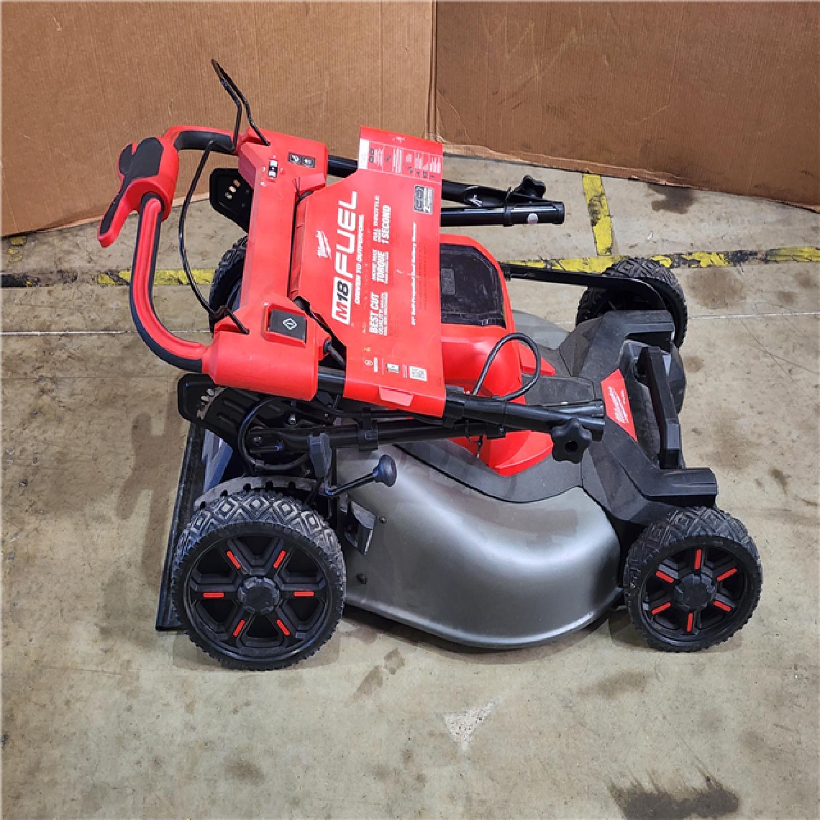 HOUSTON LOCATION - AS-IS Milwaukee M18 FUEL 2823-20 21 in. 18 V Battery Self-Propelled Lawn Mower (TOOL ONLY)
