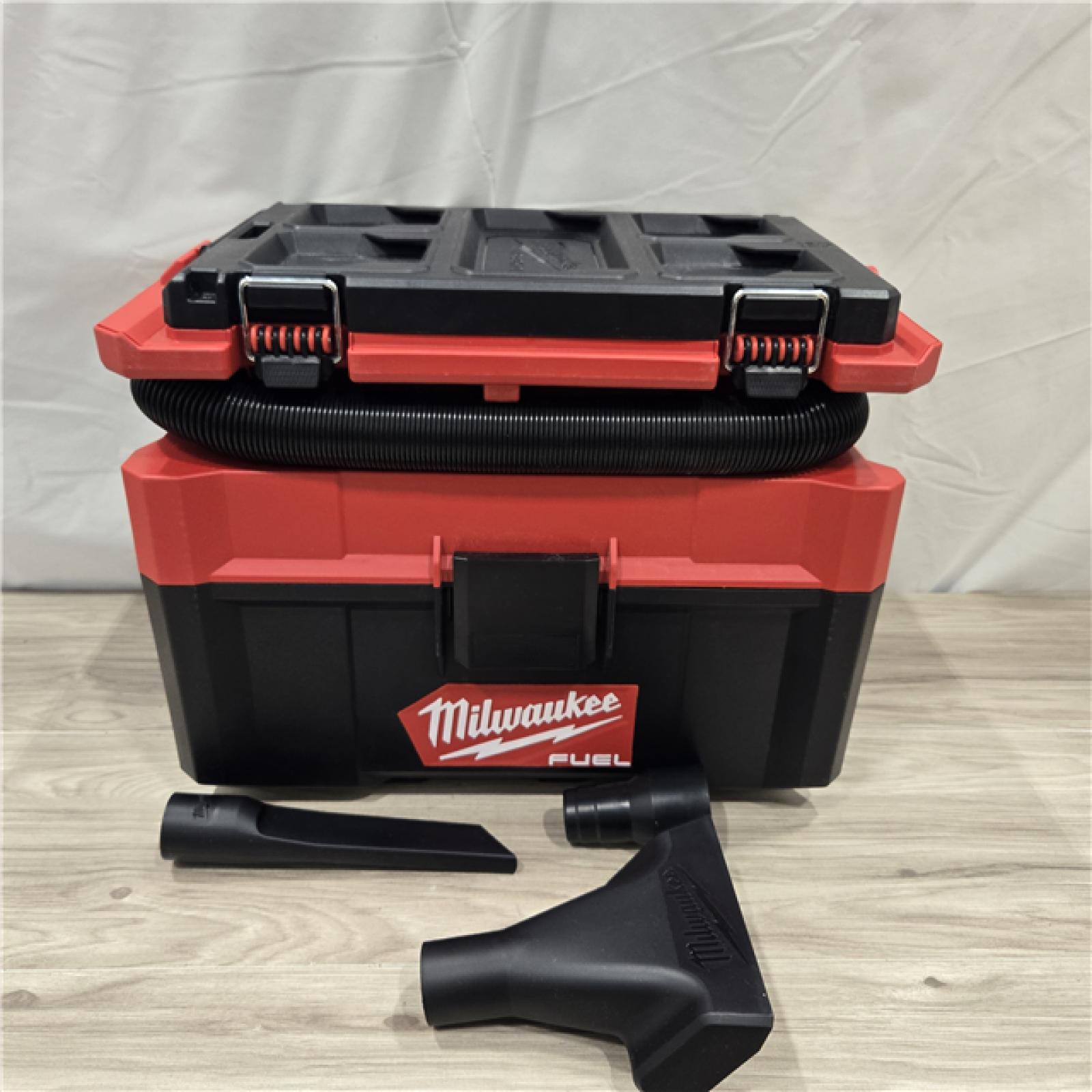 AS-IS MILWAUKEE M18 FUEL PACKOUT 18V Cordless 2.5 Gal. Wet/Dry Vacuum (Vacuum-Only)