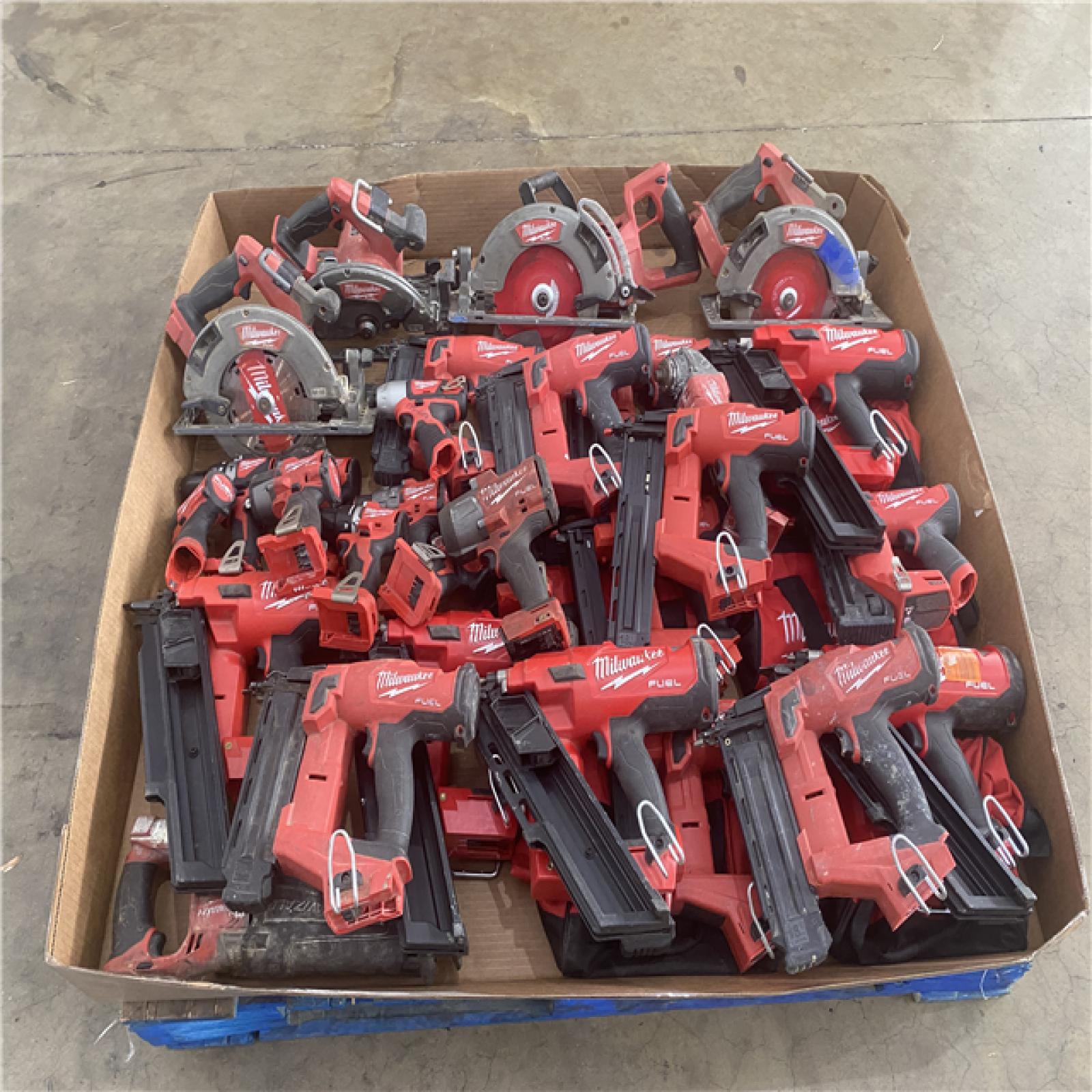 Houston Location AS IS - Tool Pallet