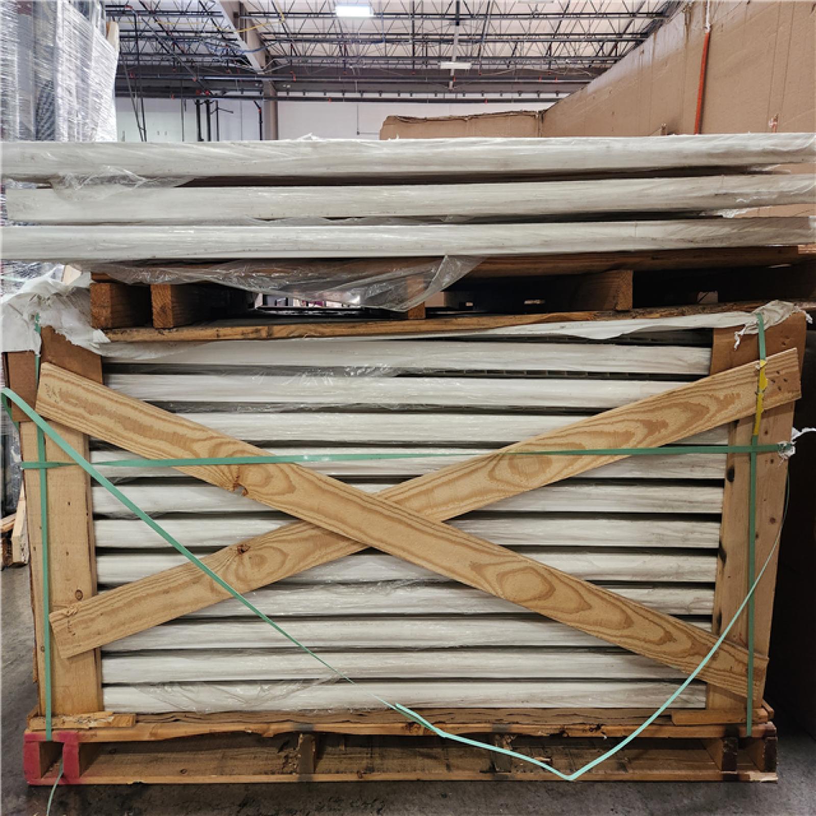 Phoenix AS-IS Veranda Linden 6 ft. H x 6 ft. W Windham Privacy Panel White (Unassembled) Pallet (23-Pieces)