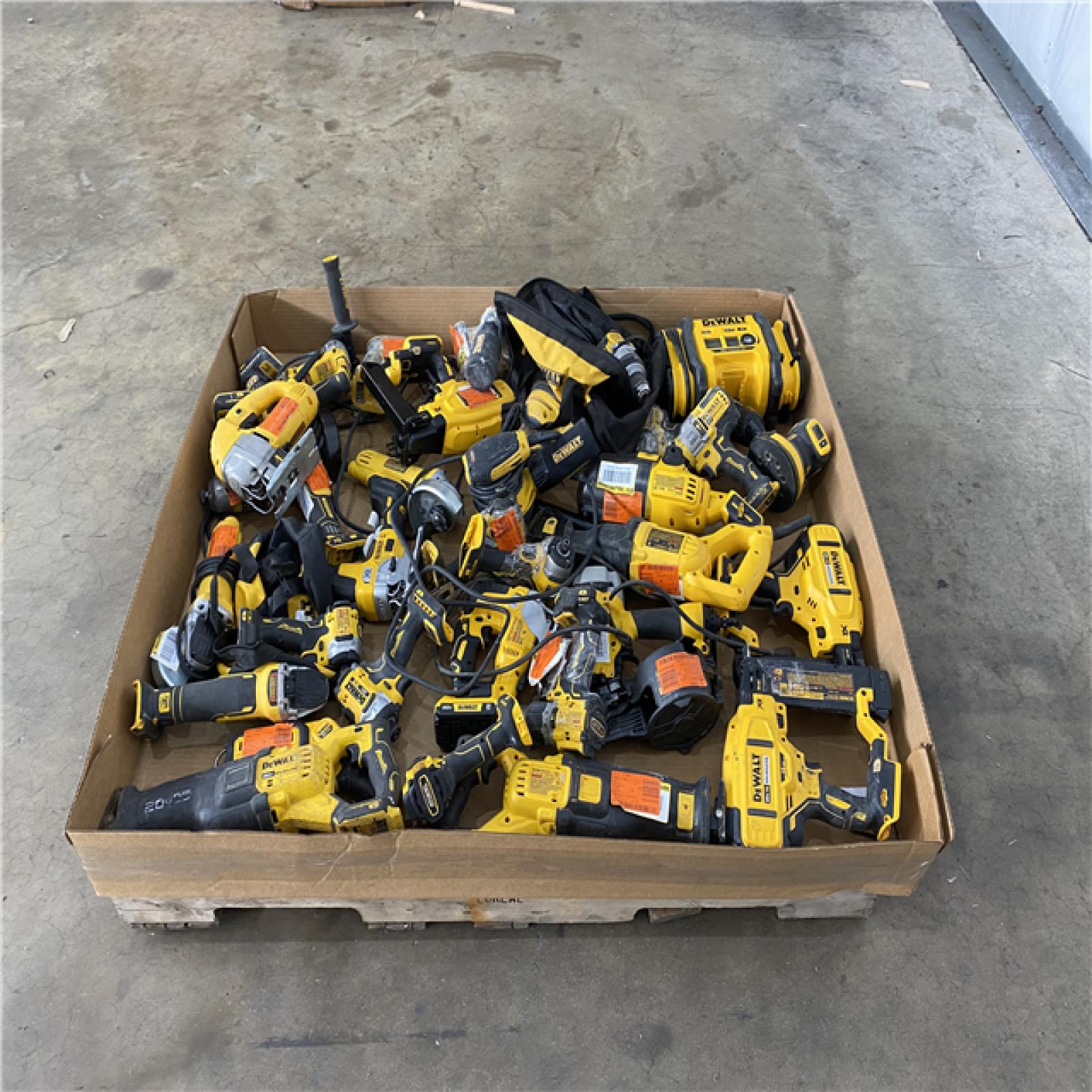 Houston Location AS IS - Tool Pallet