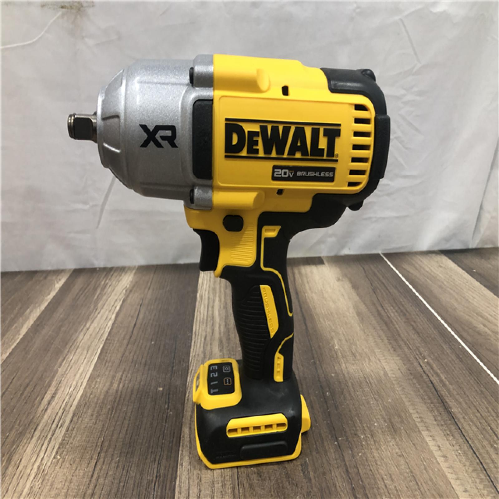 AS-IS DEWALT 20V MAX Lithium-Ion Cordless 1/2 in. Impact Wrench Kit