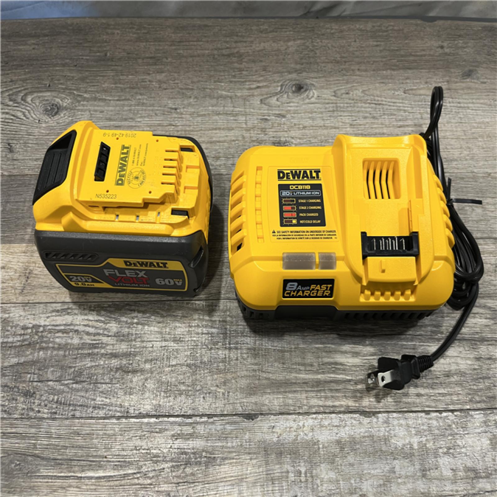 AS-IS DEWALT 20V/60V MAX FLEXVOLT Lithium-Ion 9.0Ah Battery and Charger Starter Kit