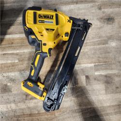 HOUSTON LOCATION - AS-IS DeWalt 15 GA ANGLED FINISH NAILER KIT W/ BATTERY & CHARGER