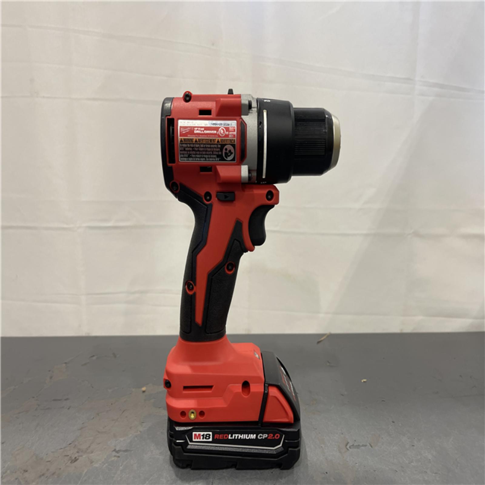 AS-IS - Milwaukee M18 18V Lithium-Ion Brushless Cordless 1/2 in. Compact Drill/Driver Kit