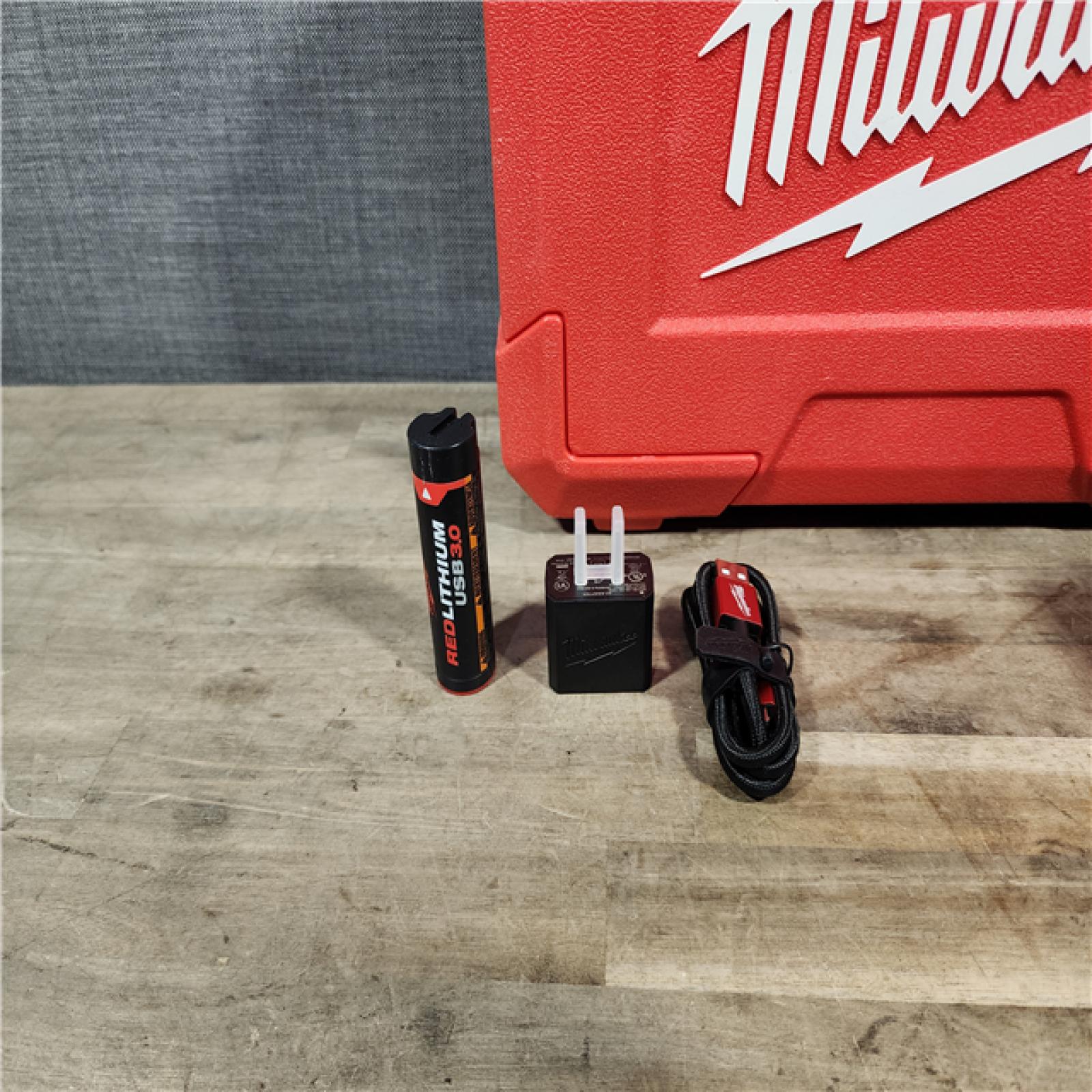 HOUSTON LOCATION - AS-IS MILWAUKEE 100 Ft. REDLITHIUM Lithium-Ion USB Green Rechargeable Cross Line Laser Level with Charger