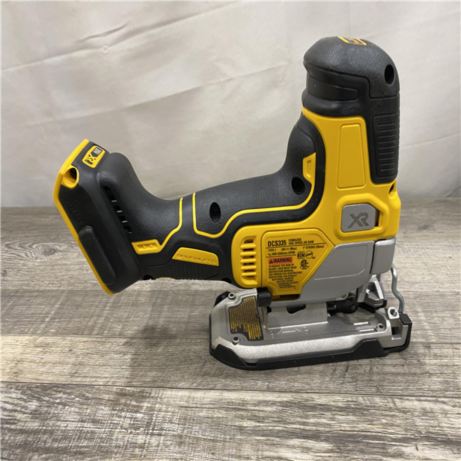 AS-IS DEWALT 20V MAX XR Cordless Barrel Grip Jigsaw (Tool Only)