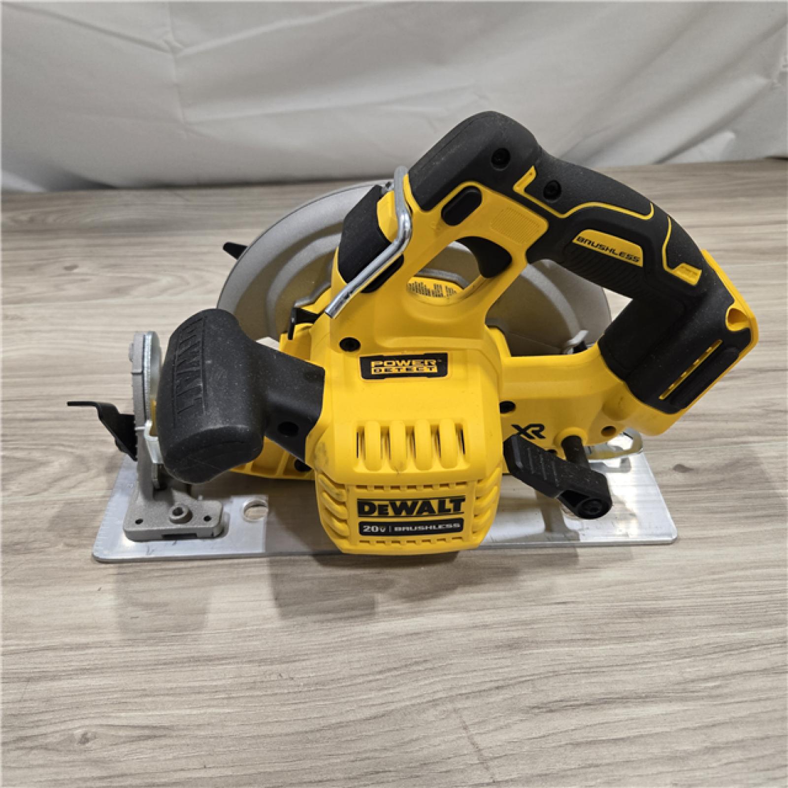 AS-IS DEWALT 20V MAX Cordless Circular Saw (Tool Only)