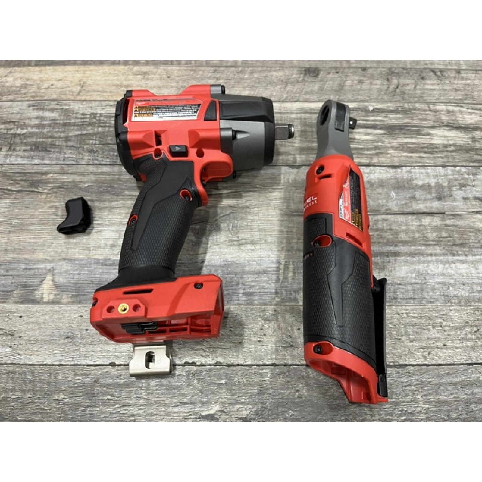 AS-IS Milwaukee FUEL 18V Cordless Mid Torque 1/2 in. Impact Wrench w/ 12 FUEL 3/8 in. Ratchet Combo Kit