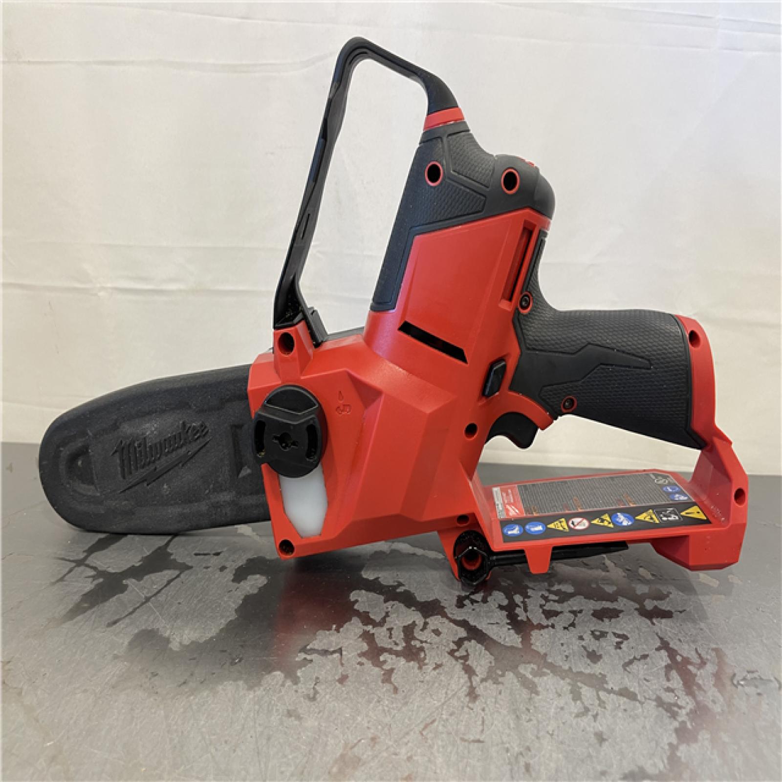 AS-IS - Milwaukee M12 FUEL 6 in. 12V Lithium-Ion Brushless Cordless Pruning Saw HATCHET