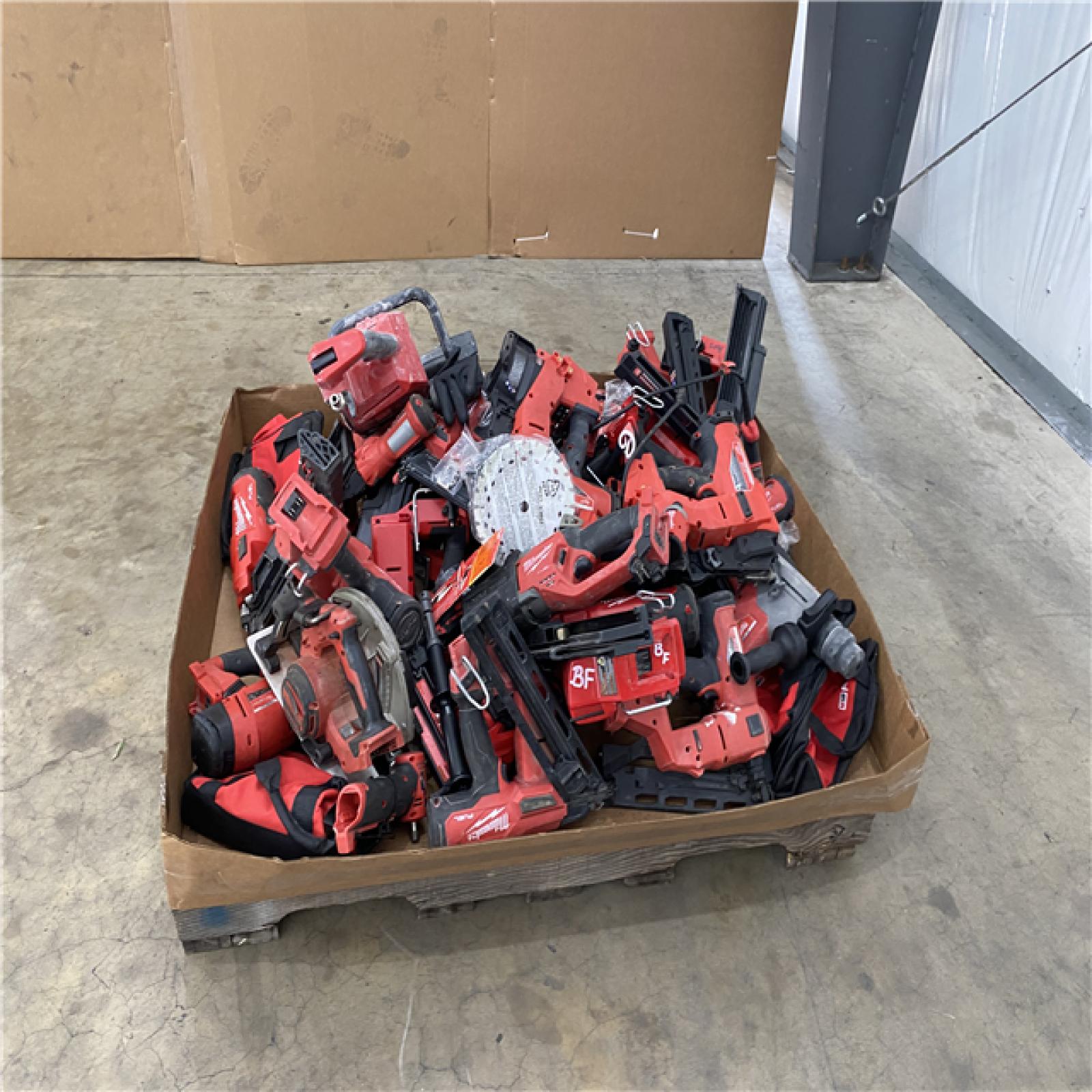 Houston Location AS IS - Tool Pallet