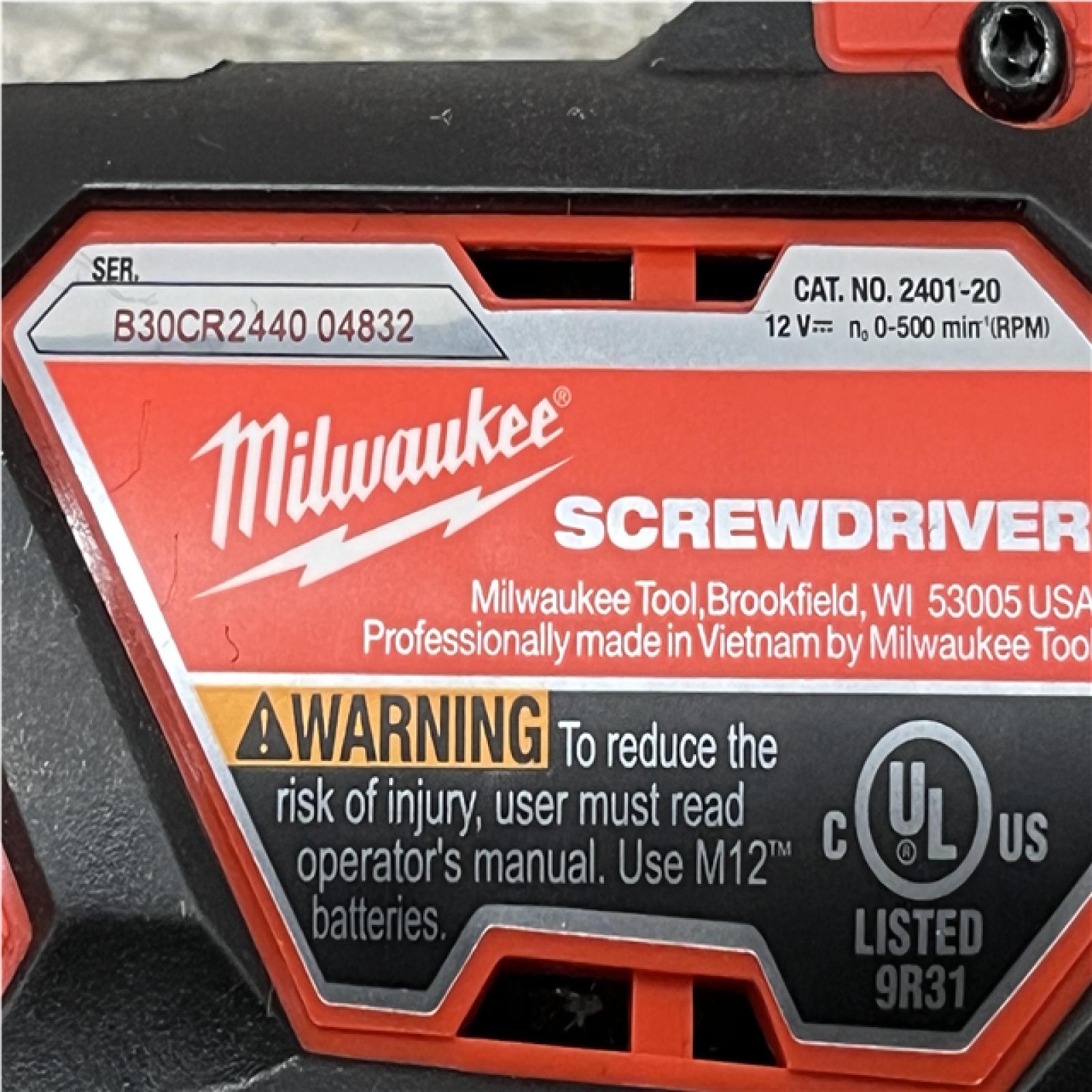 AS-IS Milwaukee 12V Lithium-Ion Cordless 1/4 in. Hex Screwdriver Kit