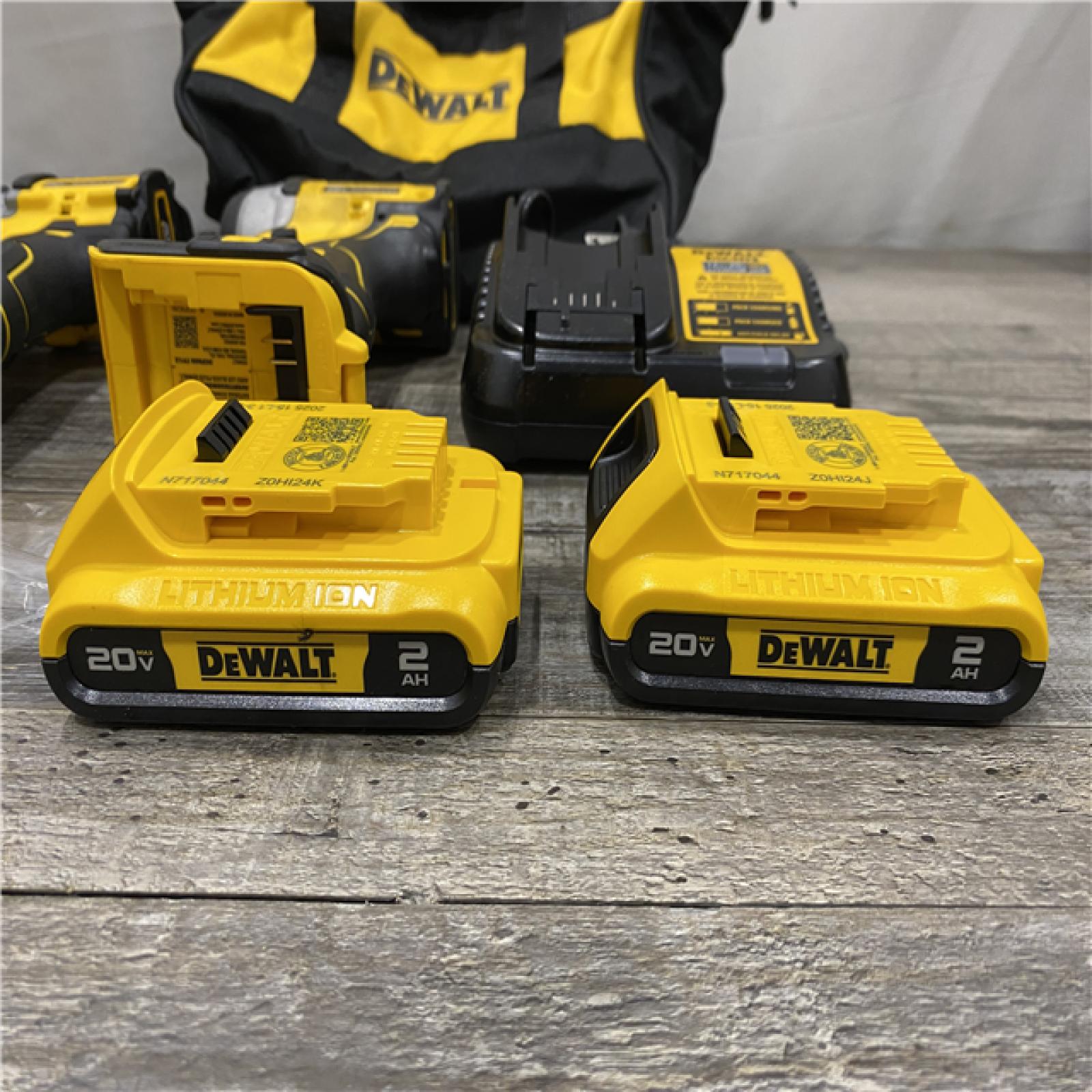AS-IS DEWALT ATOMIC 20-Volt MAX Lithium-Ion Cordless Combo Kit