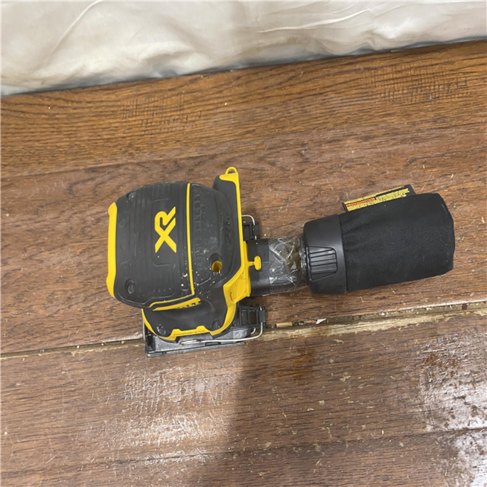 AS-IS DEWALT 20V MAX XR Brushless Cordless 1/4 Sheet Variable Speed Sander (Tool Only)