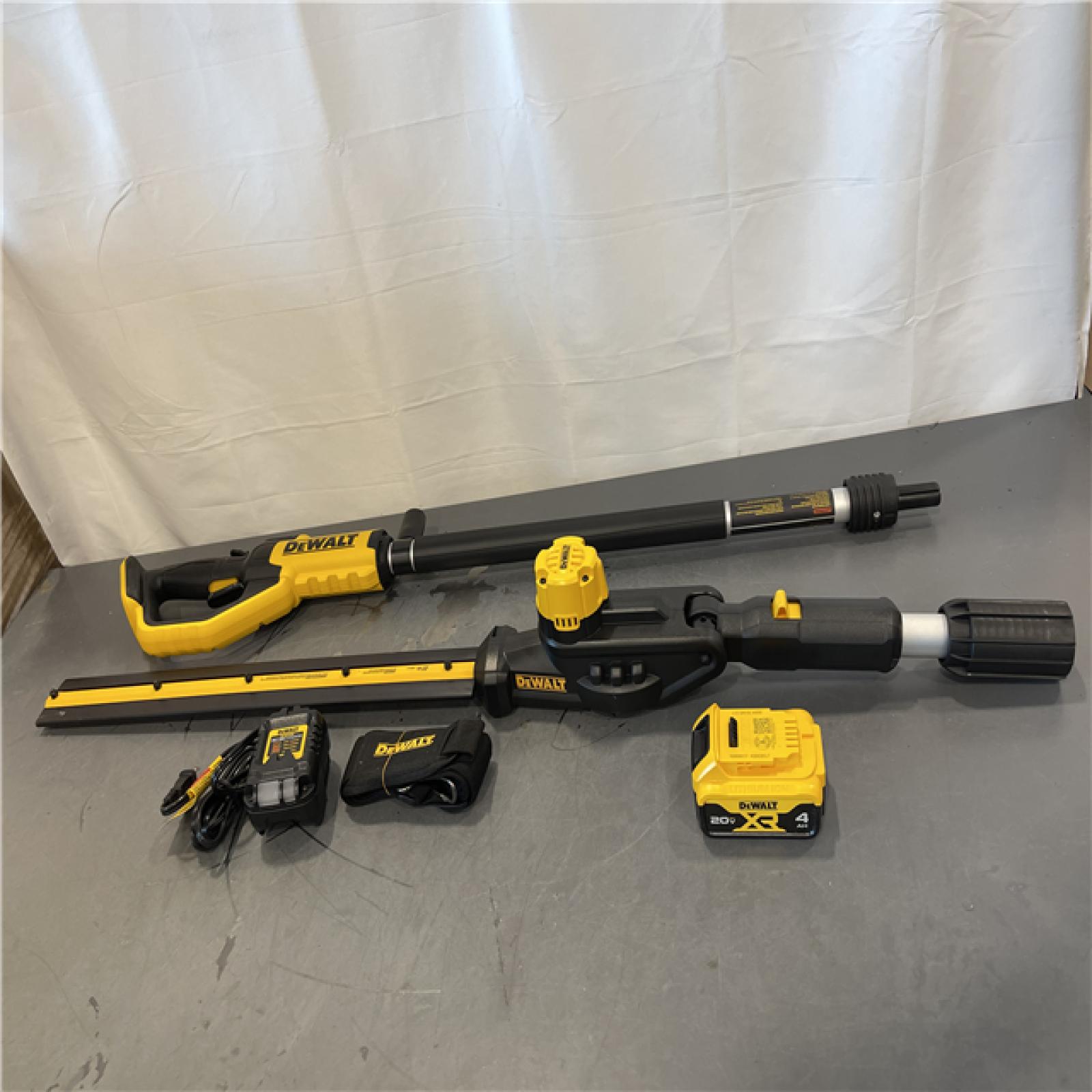 AS-IS - DEWALT 20V MAX 22 in. Cordless Battery Powered Pole Hedge Trimmer Kit