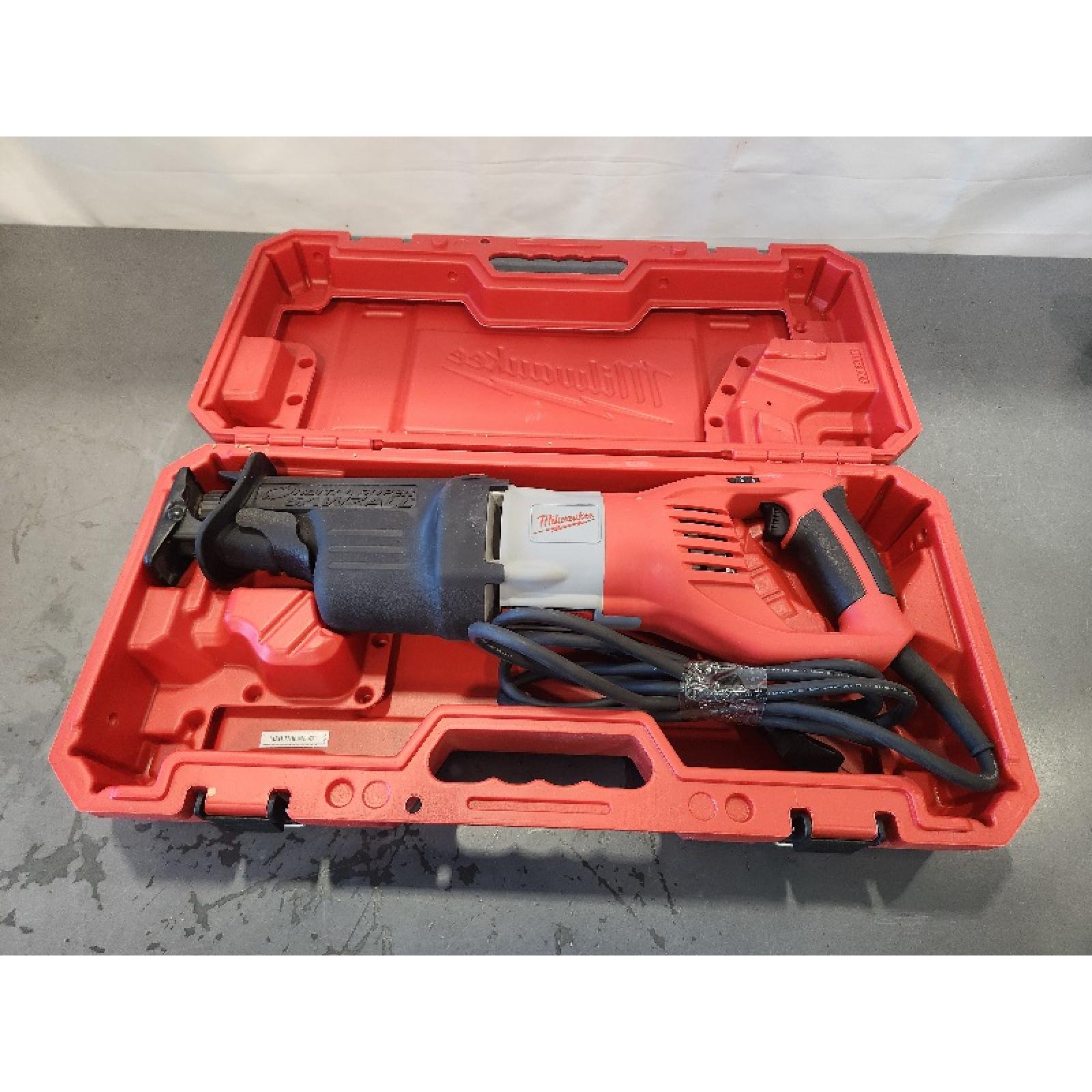 AS-IS- Milwaukee 15.0 Amp Super Sawzall Reciprocating Saw with Carrying Case