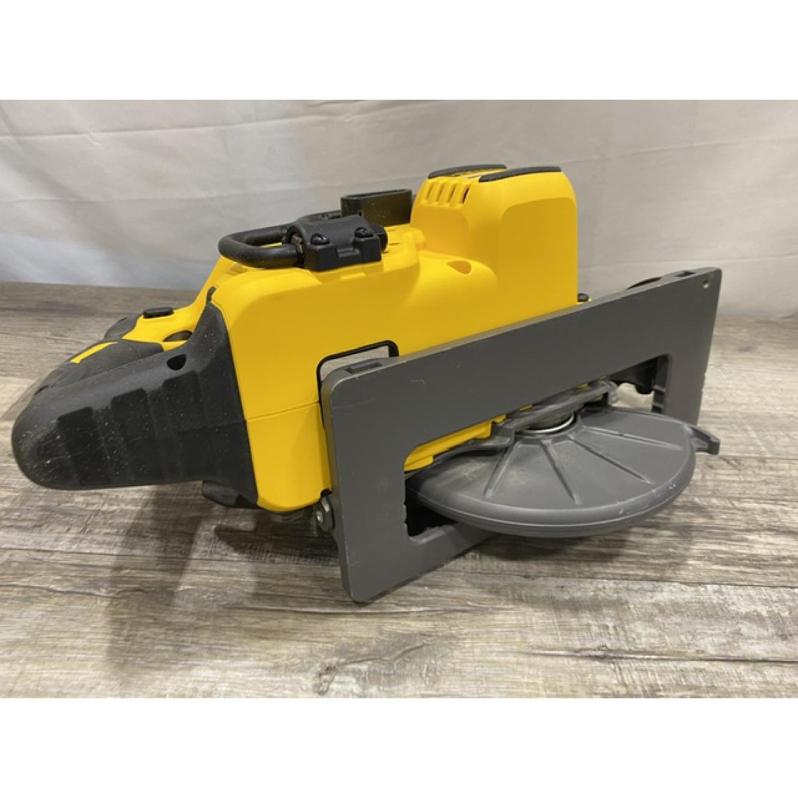 AS-IS DEWALT FLEXVOLT 60V MAX Cordless Brushless 7-1/4 in. Wormdrive Style Circular Saw (Tool Only)