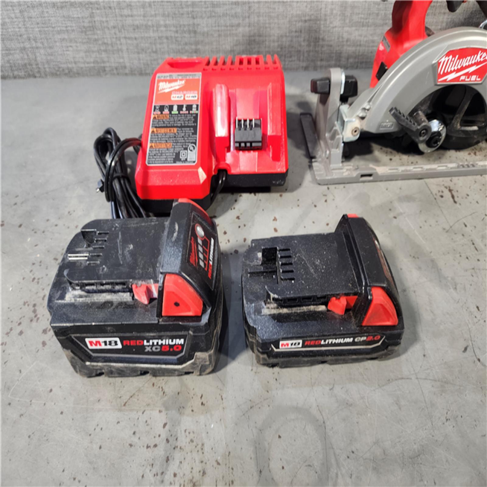 HOUSTON LOCATION - AS-IS Milwaukee 2 Tool Combo Kit W/ (2) Battery & Charger