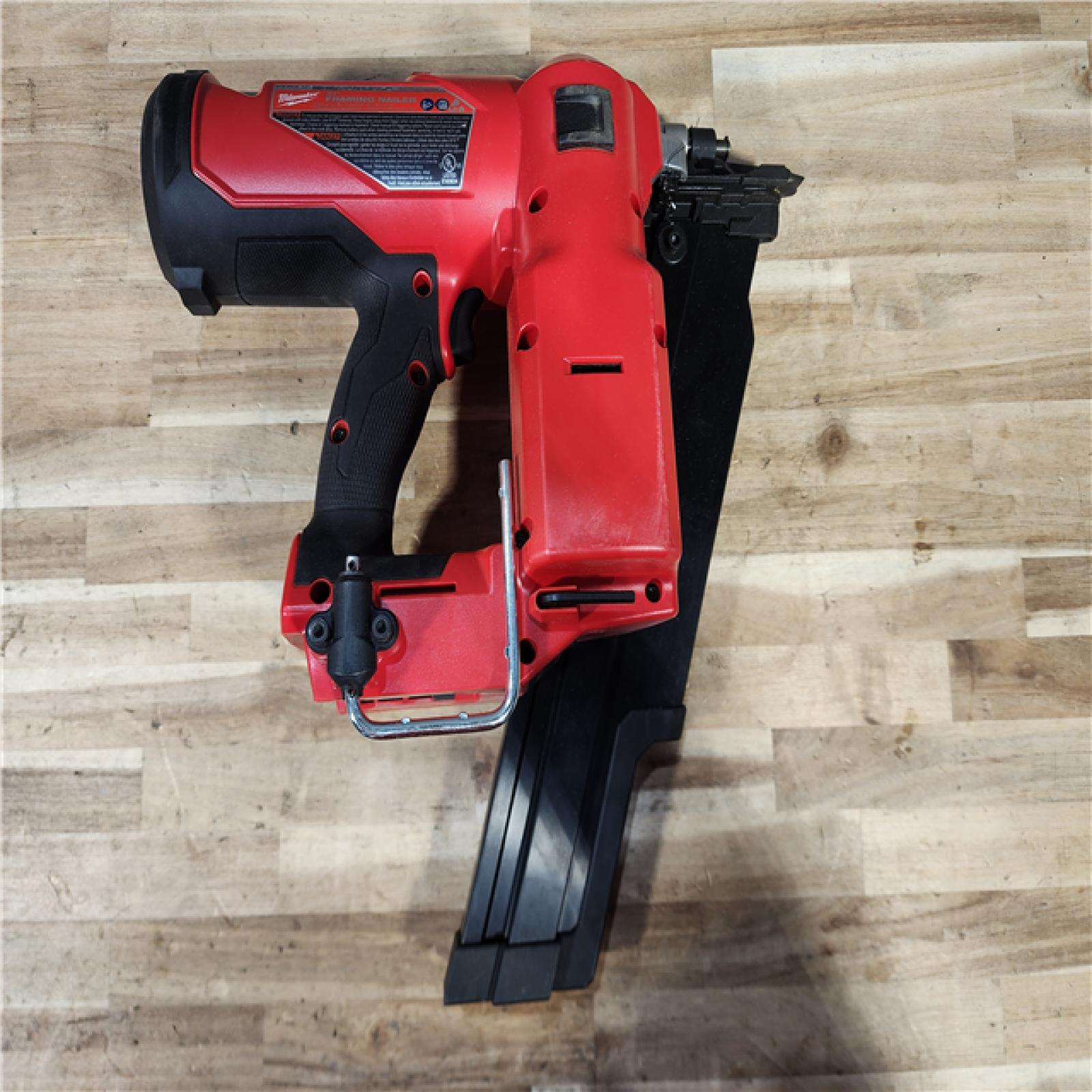 HOUSTON LOCATION - AS-IS (APPEARS LIKE NEW) Milwaukee FUEL 3-1/2 in. 18-Volt 21-Degree Lithium-Ion Brushless Cordless Framing Nailer (Tool-Only)