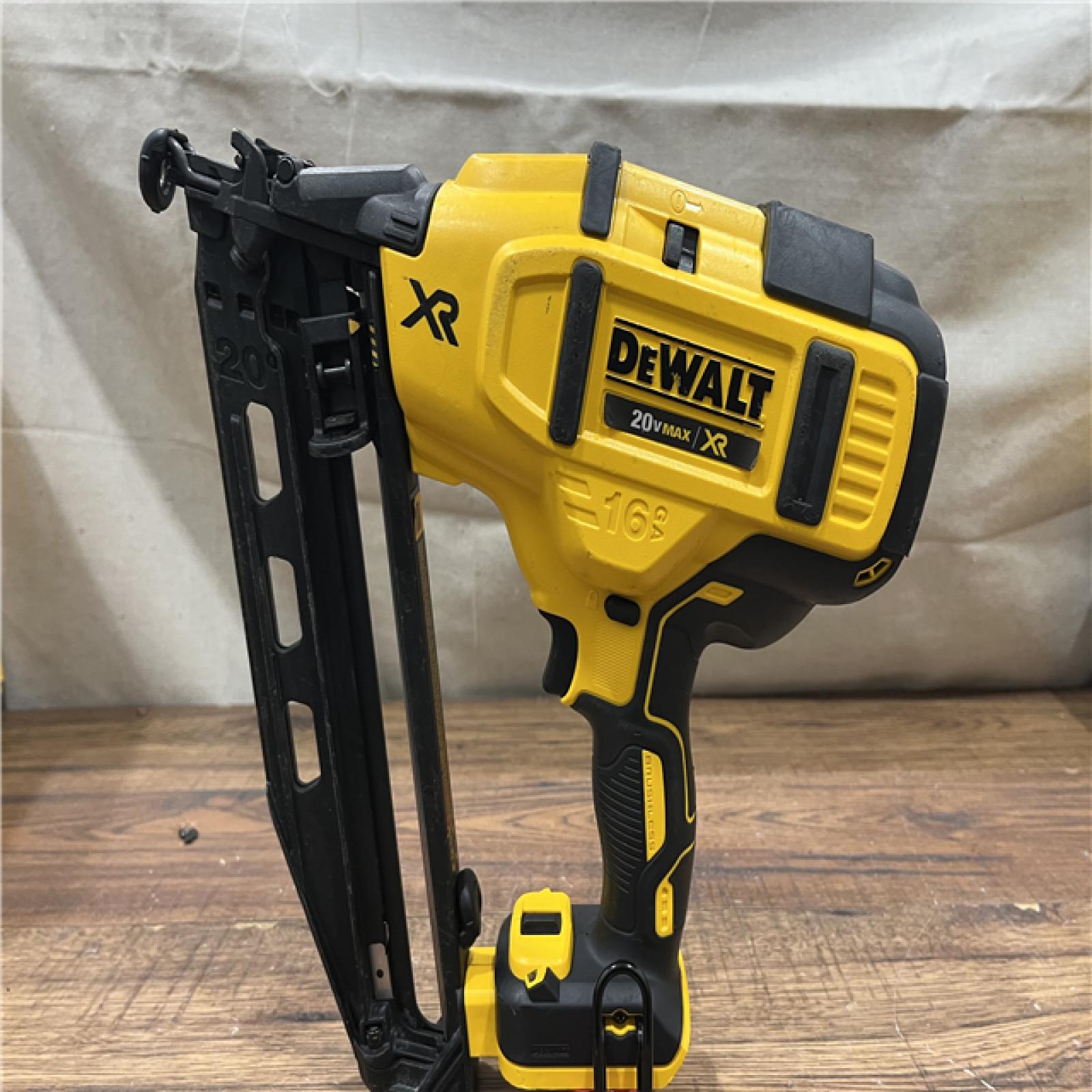 AS-IS DeWalt DCN660D1 20V 16 Gauge Cordless Angled Finish Nailer Kit W/ 2Ah Battery