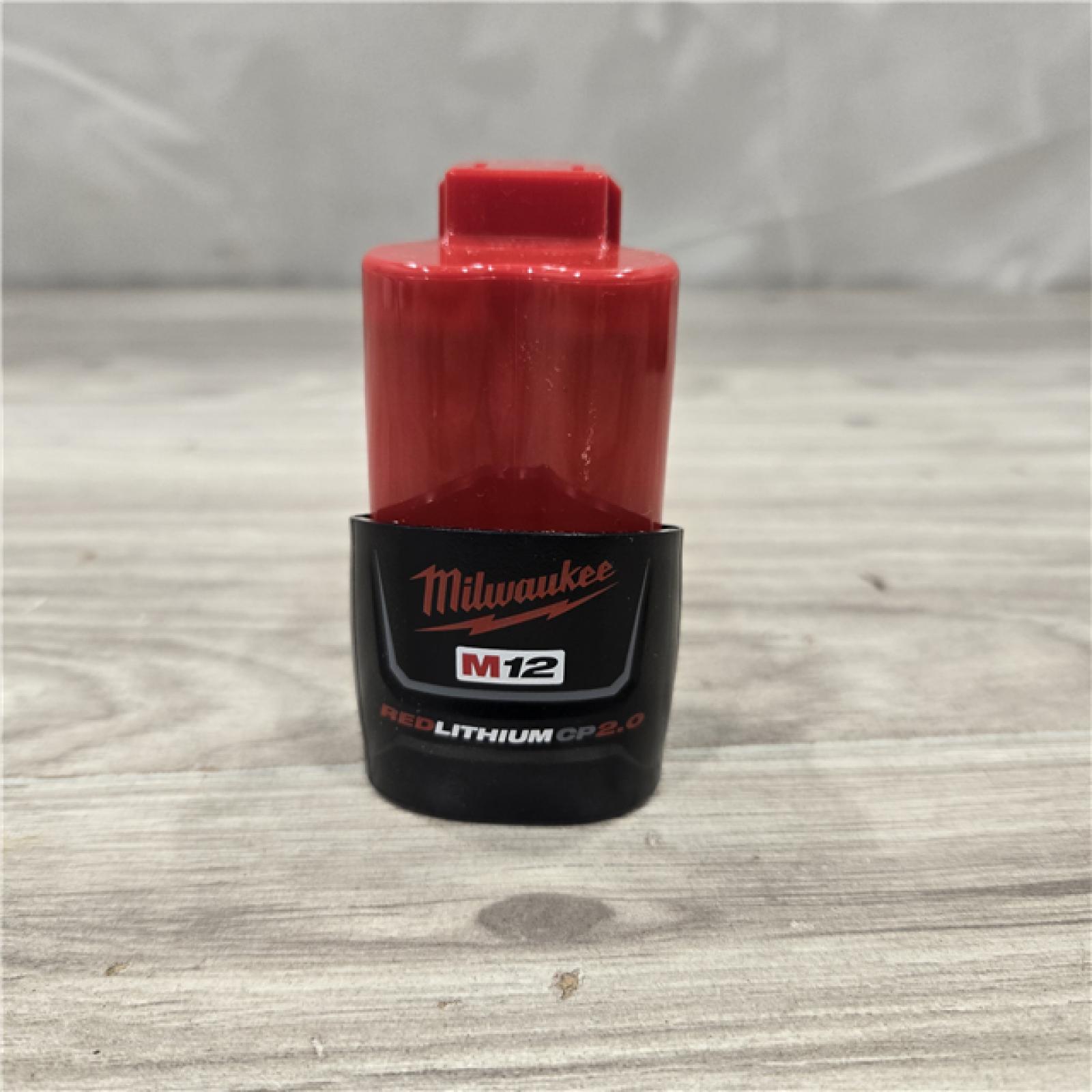 AS-IS Milwaukee M12 Large Heated Axis Vest Kit