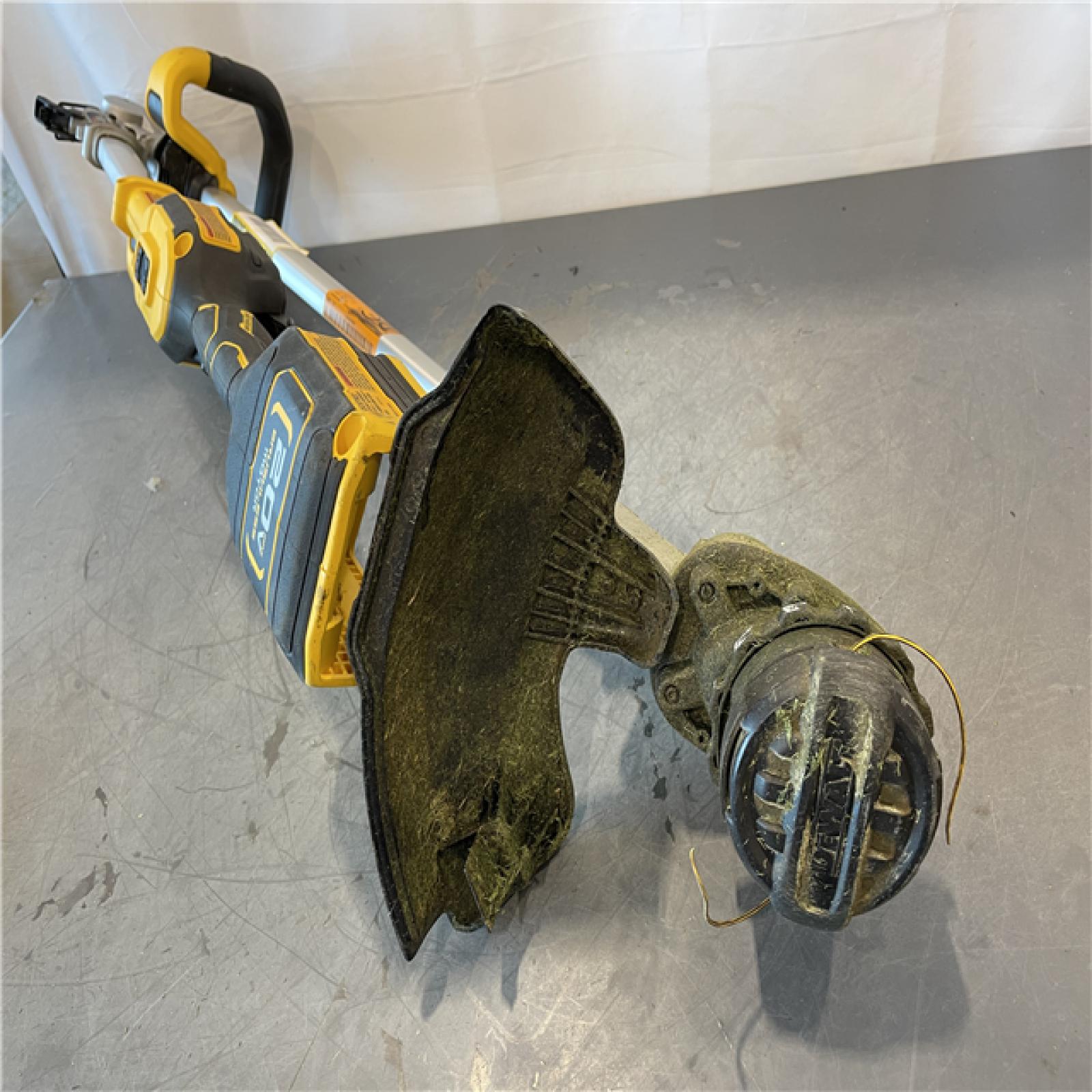 AS-IS - DEWALT 20V MAX 14 in. Brushless Cordless Battery Powered Foldable String Trimmer (Tool Only)