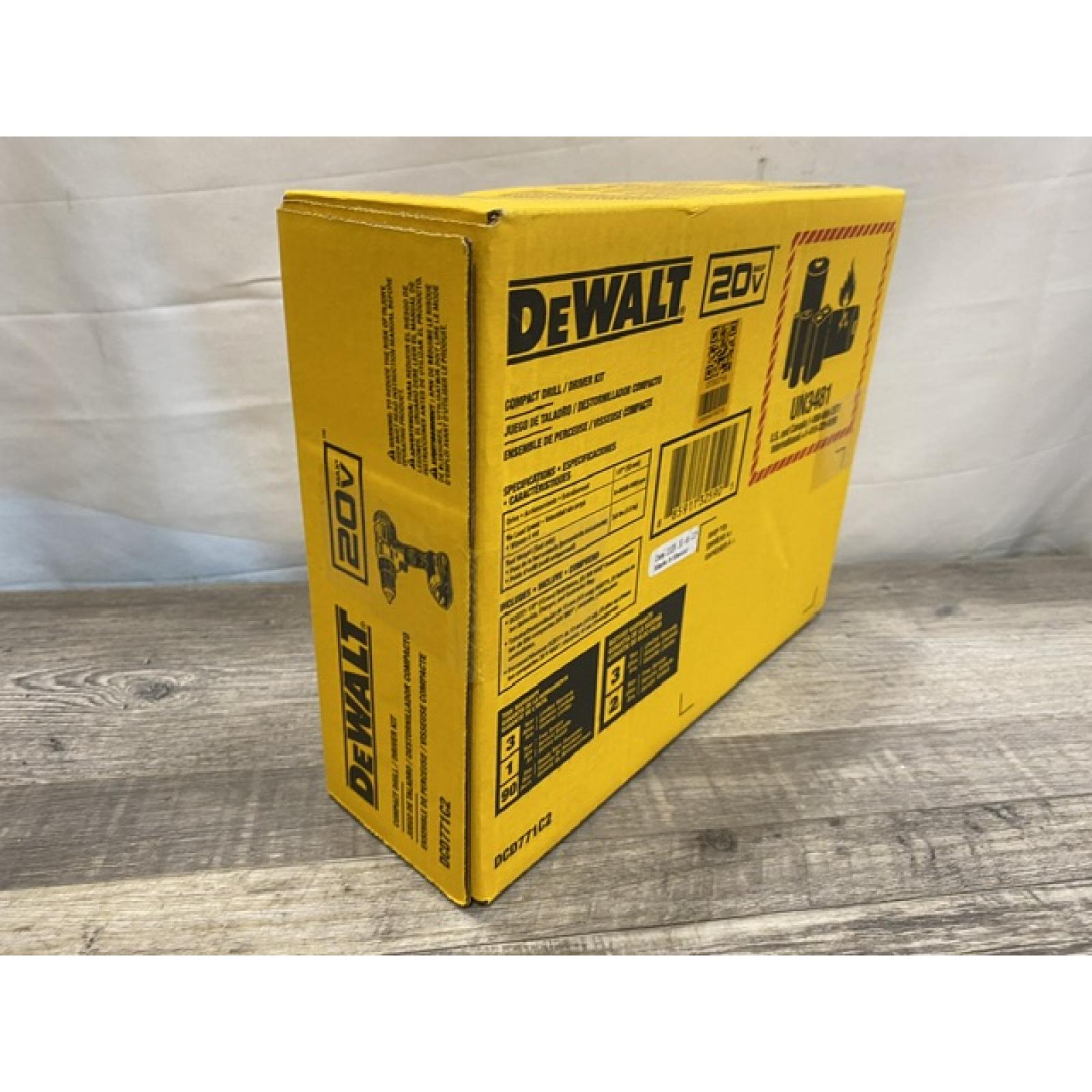 NEW - DEWALT 20V MAX Cordless 1/2 in. Drill/Driver Kit