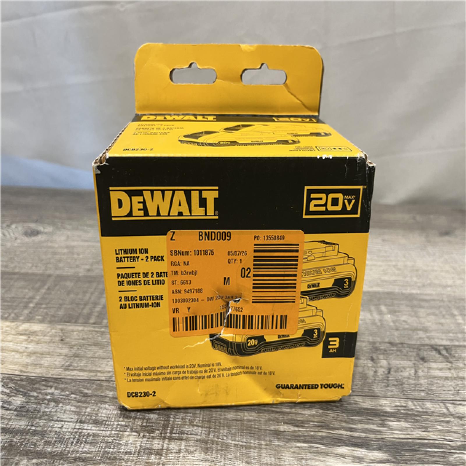 NEW - DEWALT 20V MAX Compact Lithium-Ion 3.0Ah Battery Pack (2 Pack)