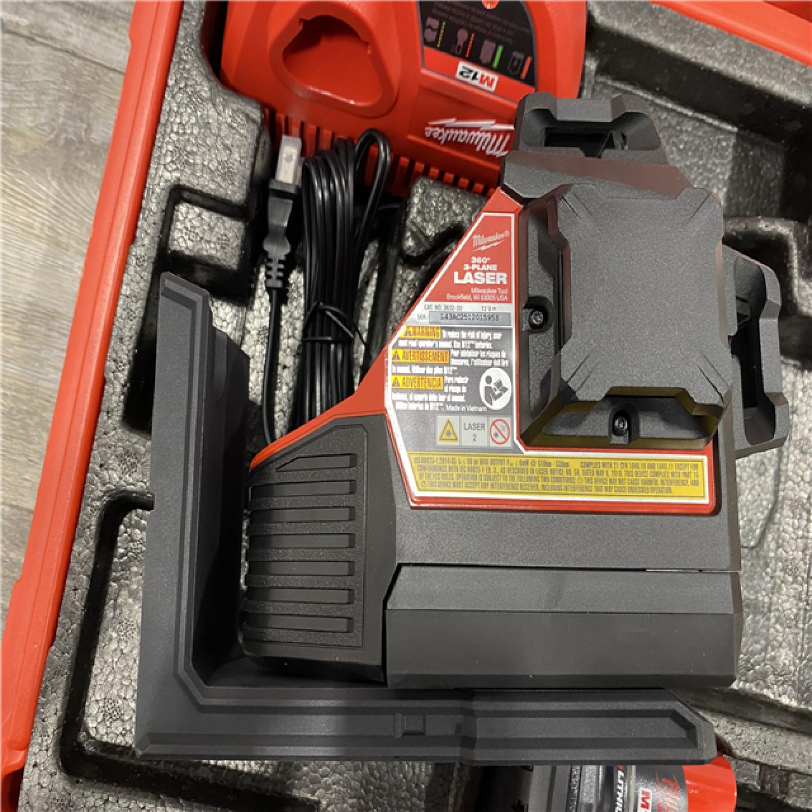 AS-IS Milwaukee 12-Volt Lithium-Ion Cordless Green 250 ft. 3-Plane Laser Level Kit