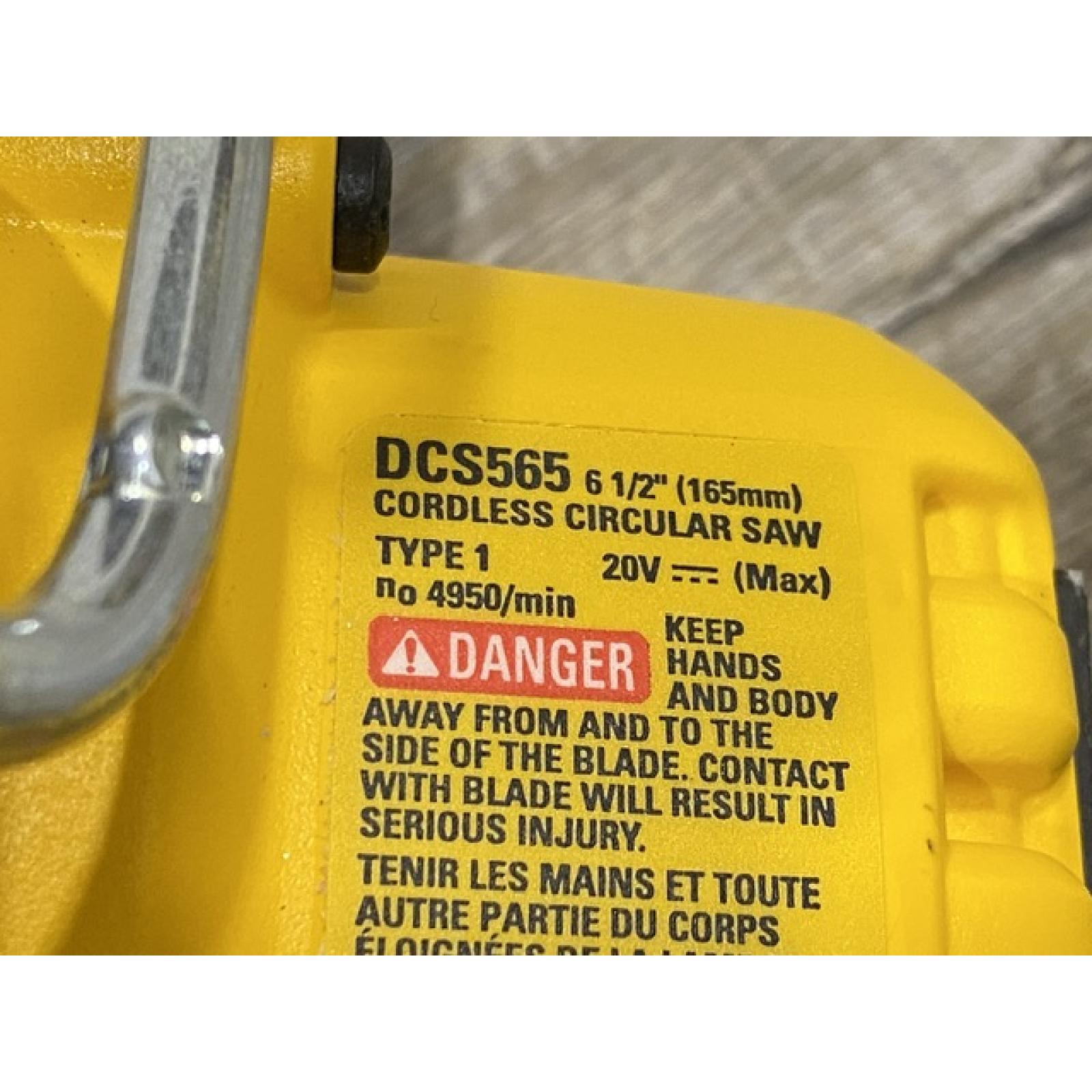 AS-IS DEWALT 20V MAX Cordless Brushless 6-1/2 in. Sidewinder Style Circular Saw (Tool Only)