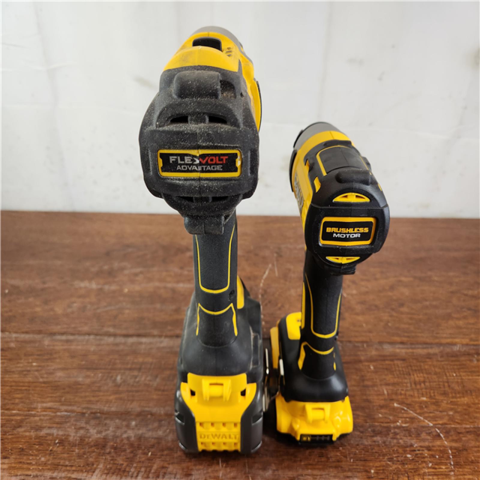 AS-IS DEWALT 20V MAX FLEXVOLT ADVANTAGE Brushless Cordless (2-Tool) Combo Kit